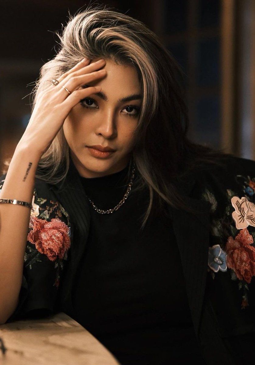 838x1200 vote our beloved Faye Peraya 500 retweets