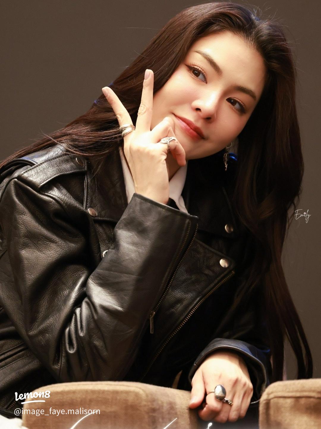 1080x1440 Faye Peraya Malisorn Portrait: Bộ ảnh wallpaper điện thoại đẹp mê cho fan