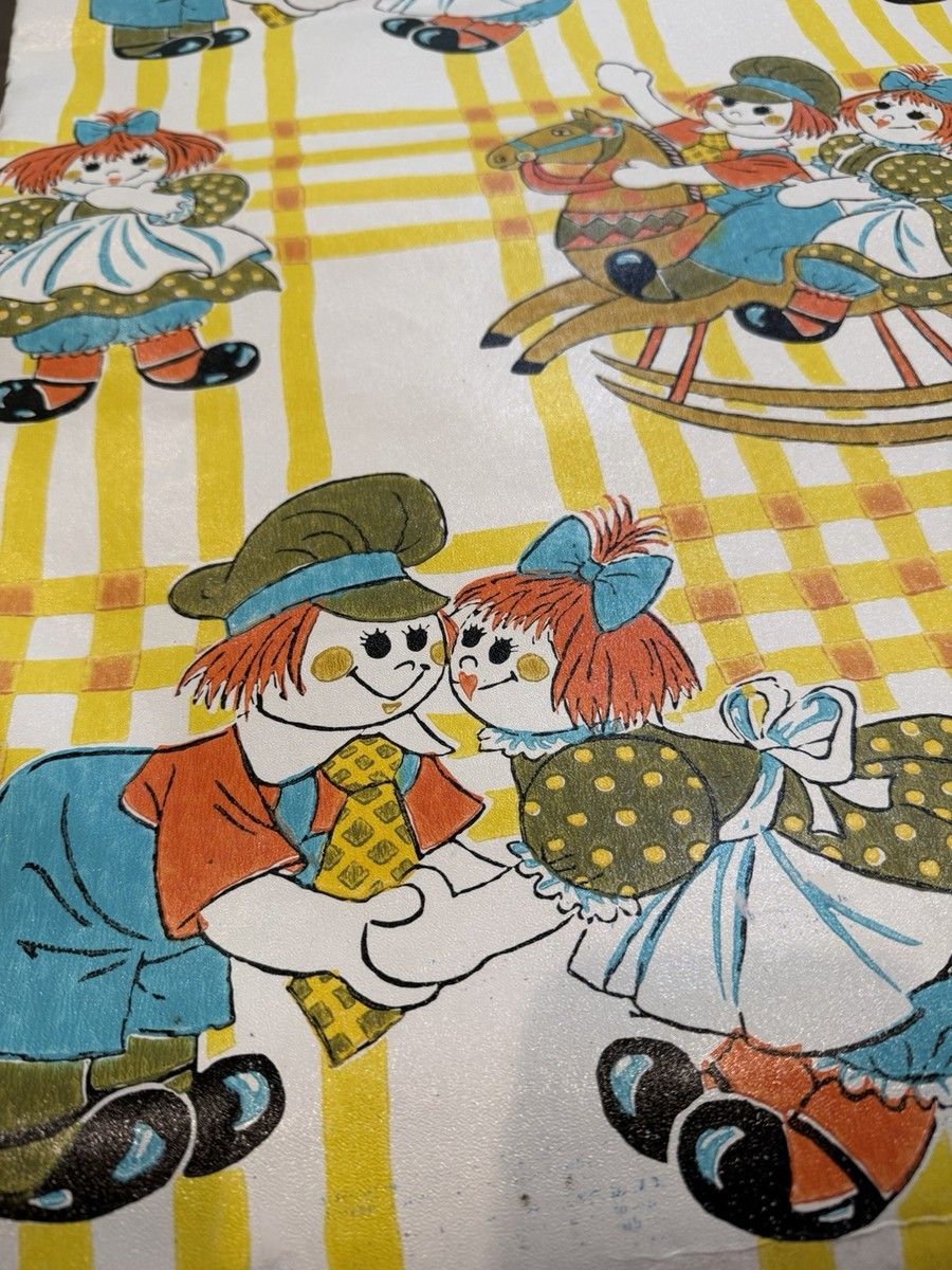 900x1200 Vintage 70's Vinyl Wallpaper Children's Bedroom Dolls Like Raggedy Ann