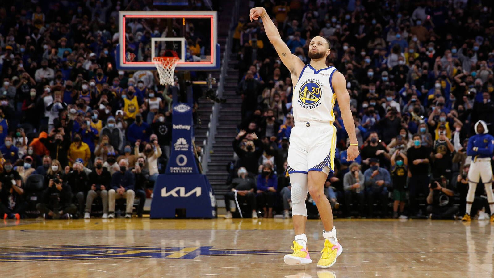 1600x900 Stephen Curry: Career retrospective