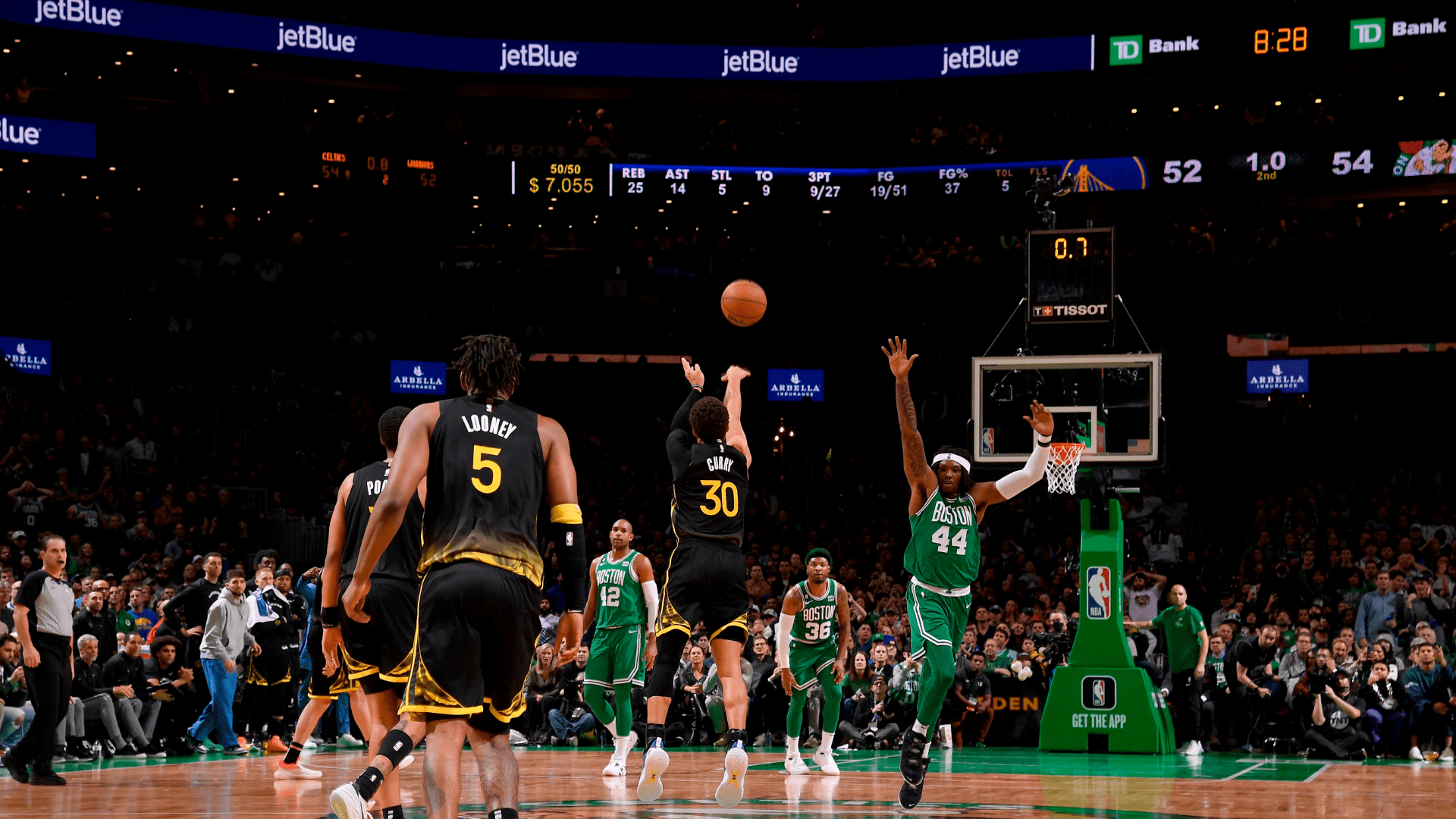 1920x1080 Warriors' Stephen Curry makes more half court shots than any player.ever