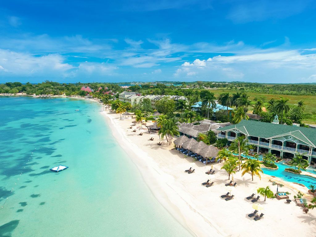 1024x768 Sandals Negril. Condé Nast Traveler