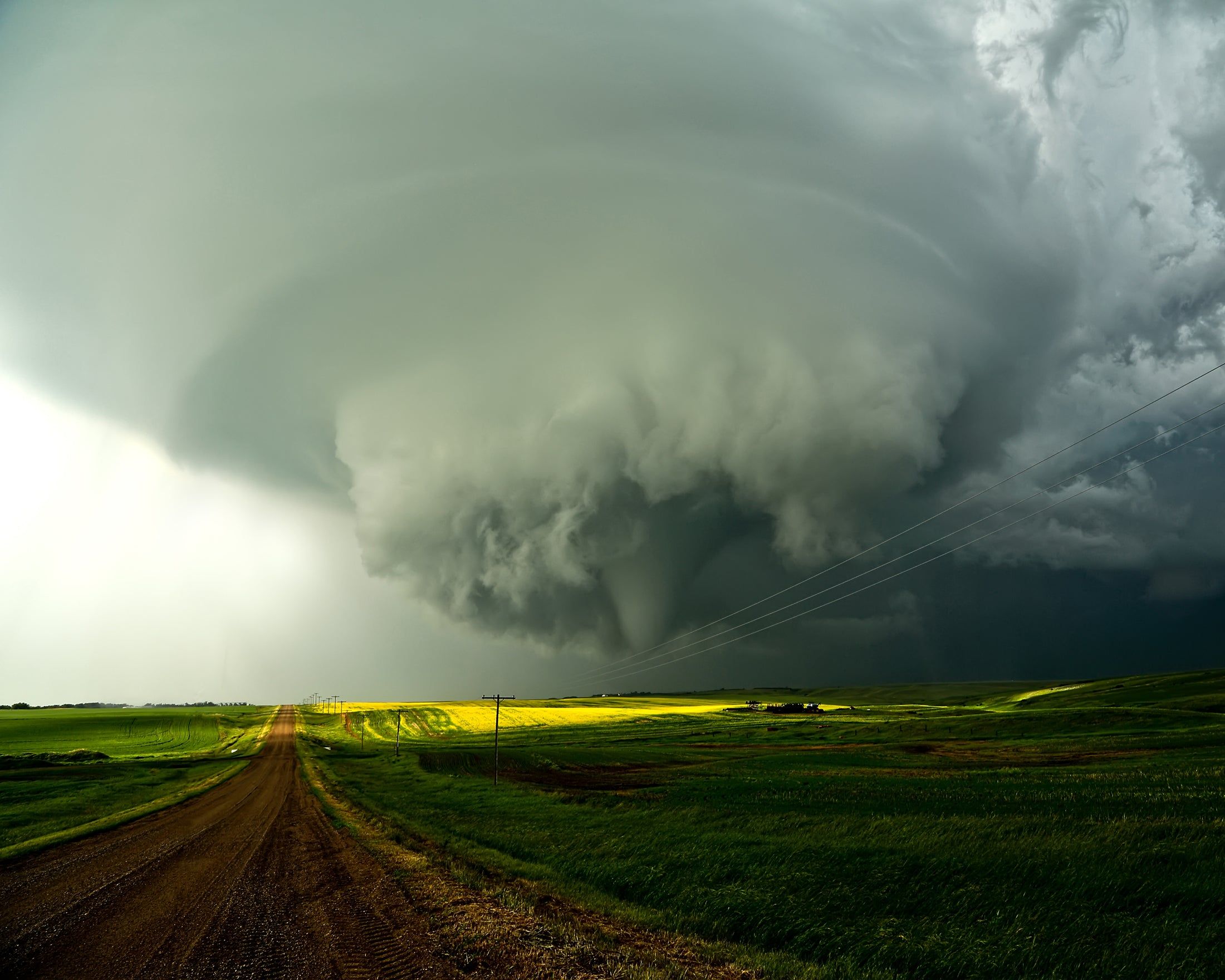 2200x1760 Eye Of The Storm