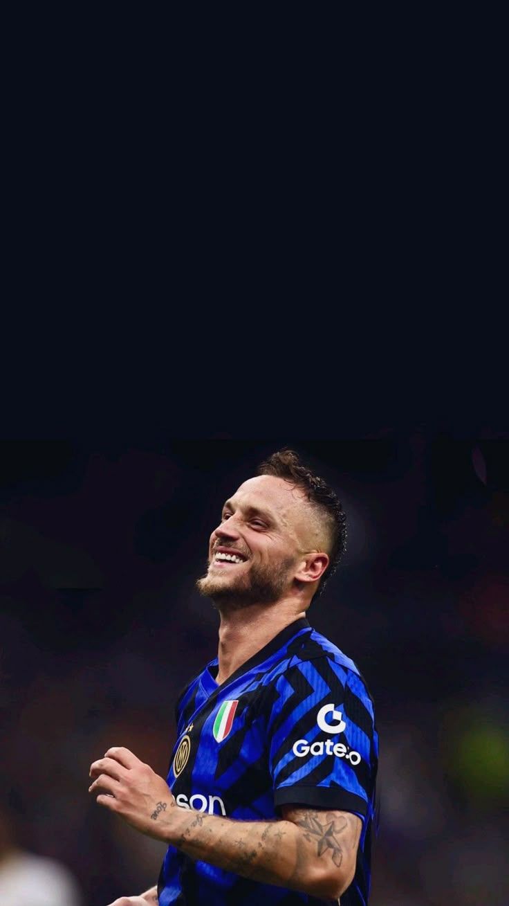 736x1309 Marko Arnautovic