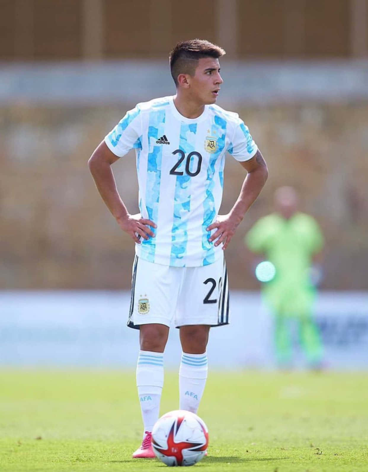 1242x1594 Scarica lo sfondo del Numerodi Maglia Di Thiago Almada 20