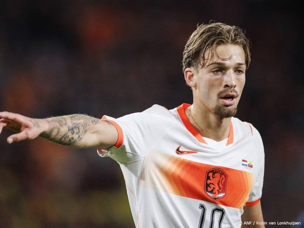 1024x768 Feyenoord begint met Valente, Moder en Hadj Moussa tegen NEC