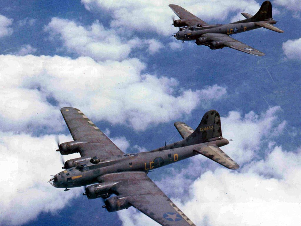 1024x768 COLOR PHOTO US ARMY AIR FORCE B 17 BOMBERS WW2 WWII World War Two USAAF