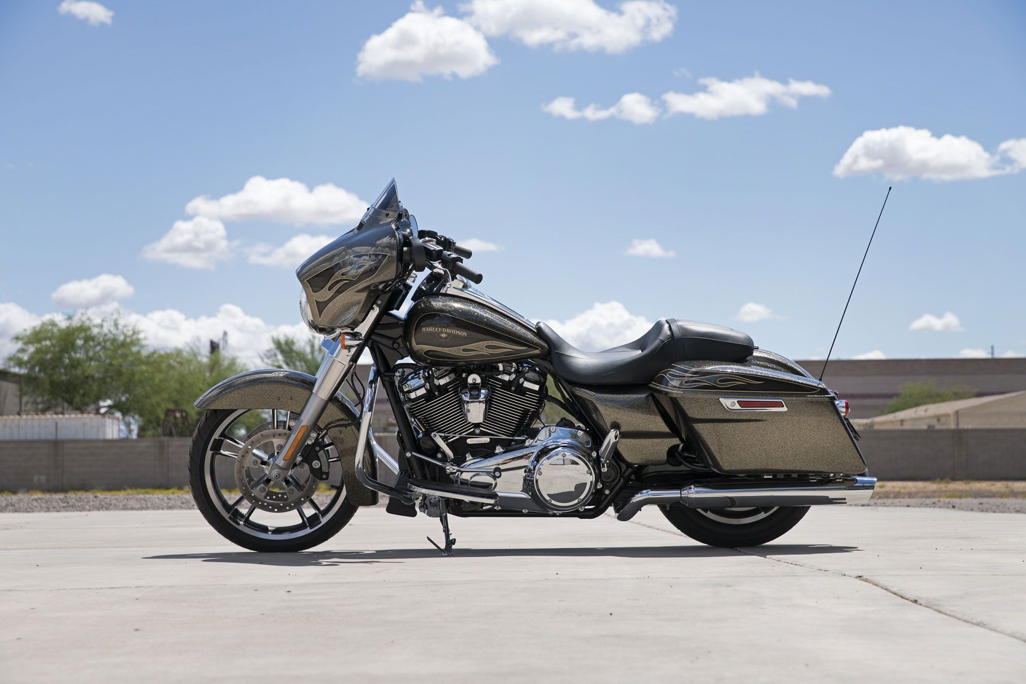 2017x1345 Download Vehicle Harley Davidson Electra Glide Ultra Classic HD Wallpaperx1345