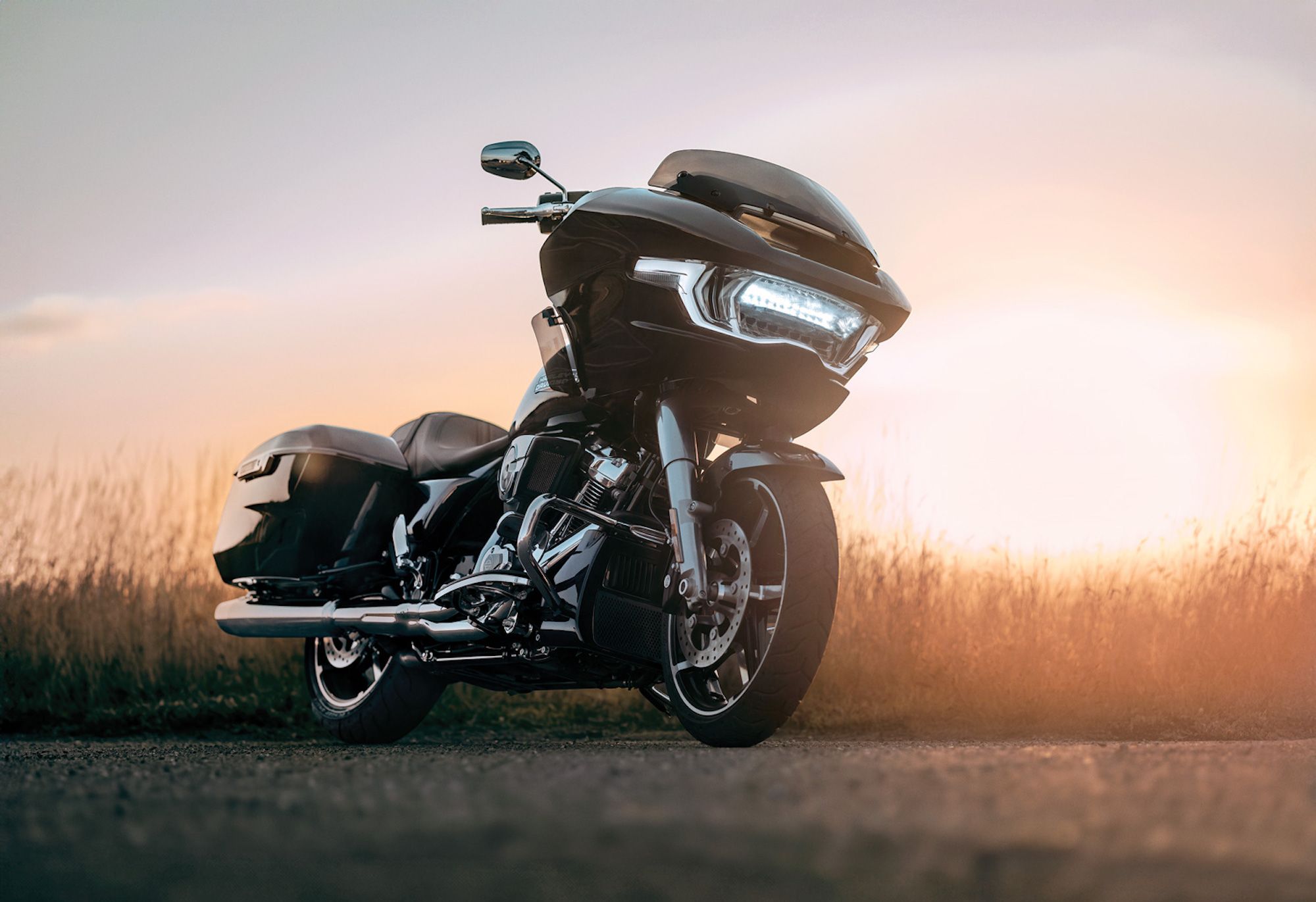 2000x1371 Harley Davidson Lineup: Glides And CVOs