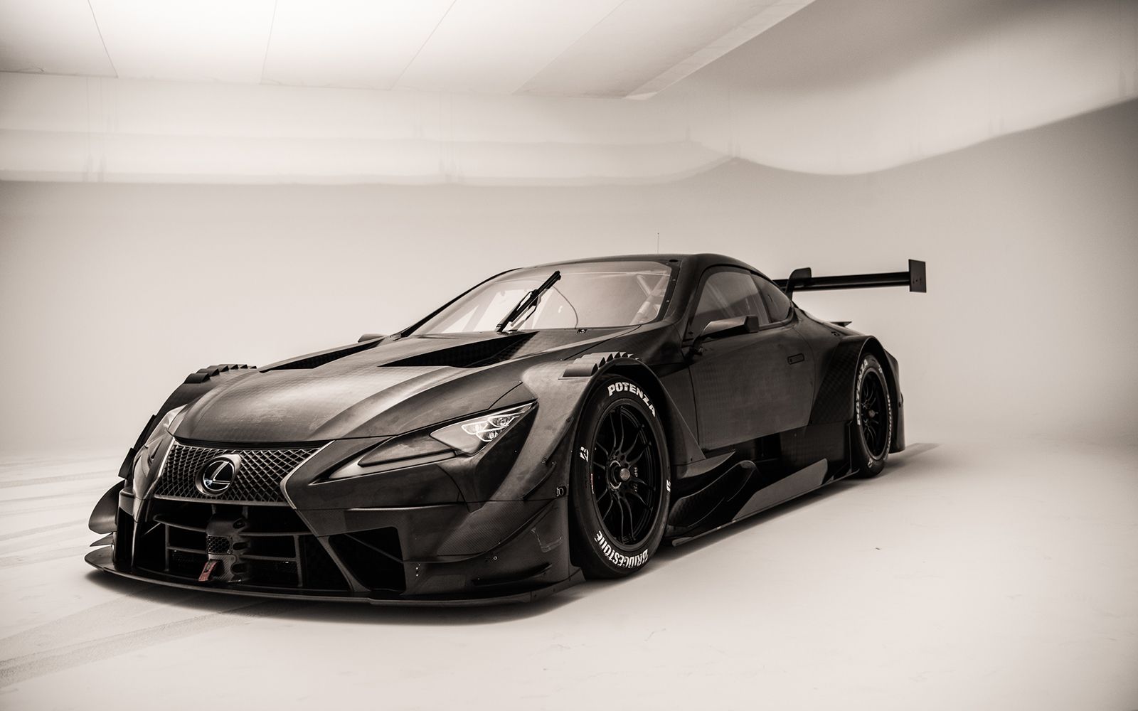 1600x1000 Lexus' Journey in Motorsports / Discover the Global World of Lexus