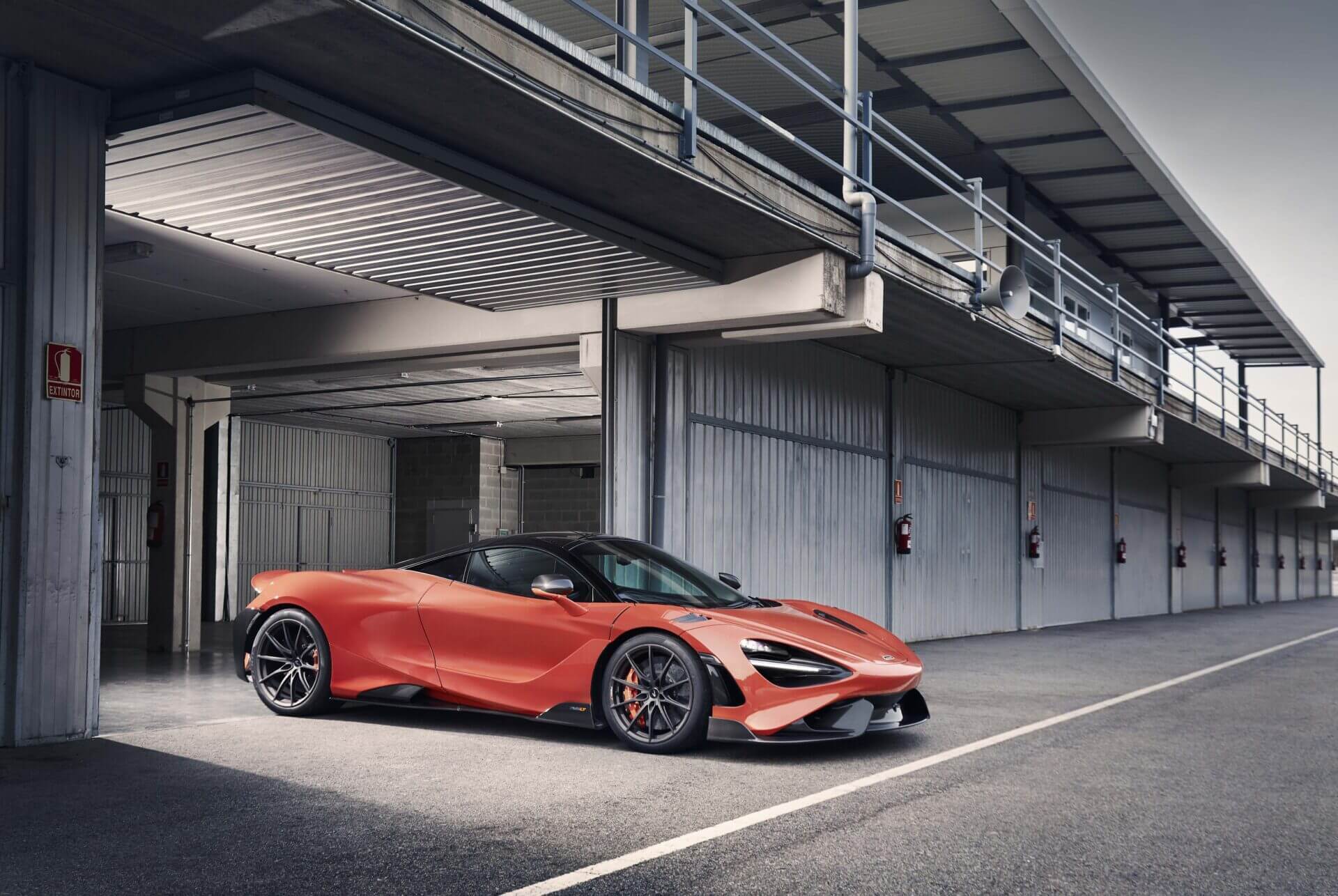 1920x1286 McLaren Reveals 765LT, With More Power and Less Weight