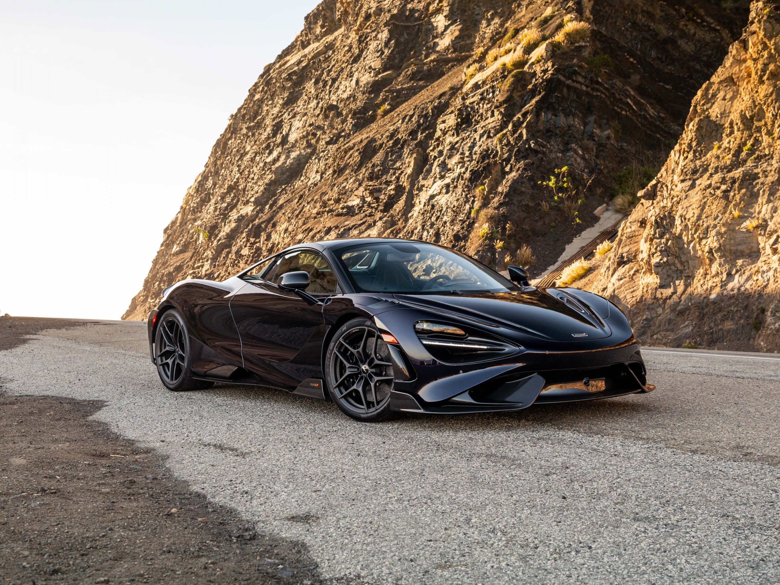 2732x2048 McLaren 765LT Wallpaper