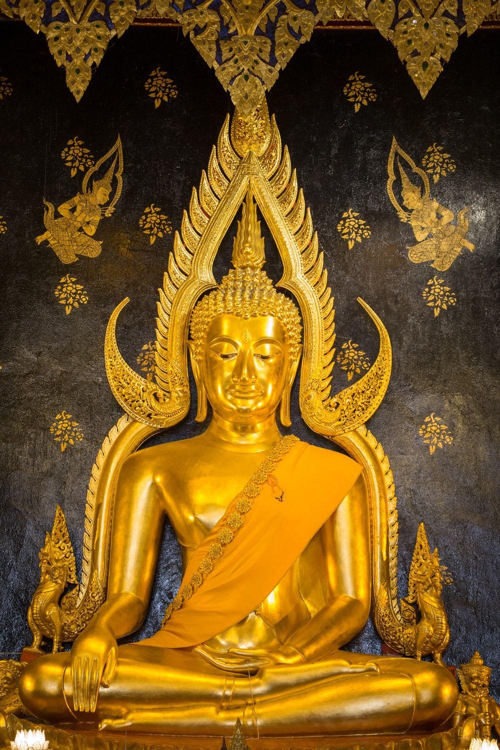1000x1500 golden Buddha statue photo
