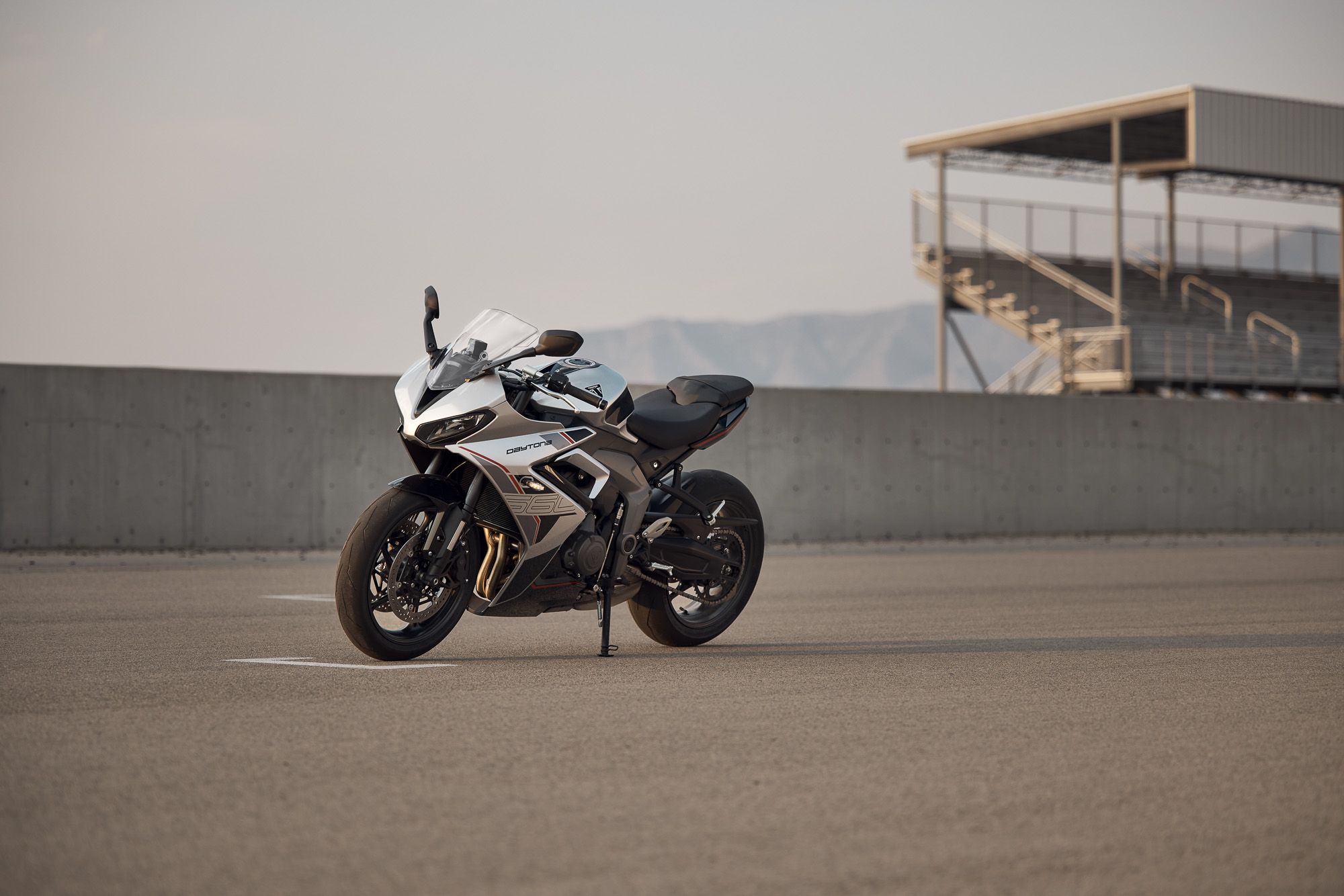 2000x1334 Daytona 660: Triumph Sharpens Its Middleweight Contender Rider Magazine
