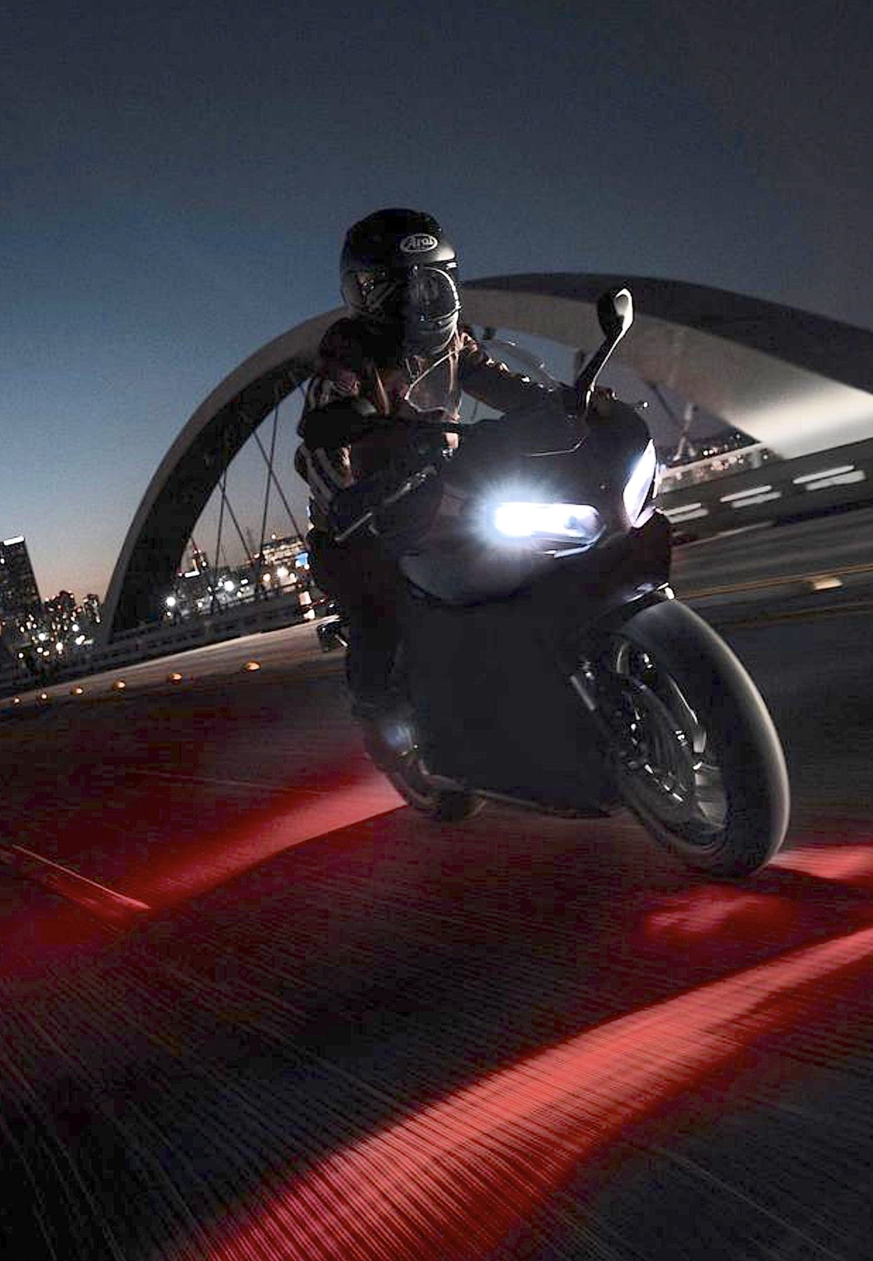 1774x2560 Triumph Releases Glimpse of. Daytona 660?