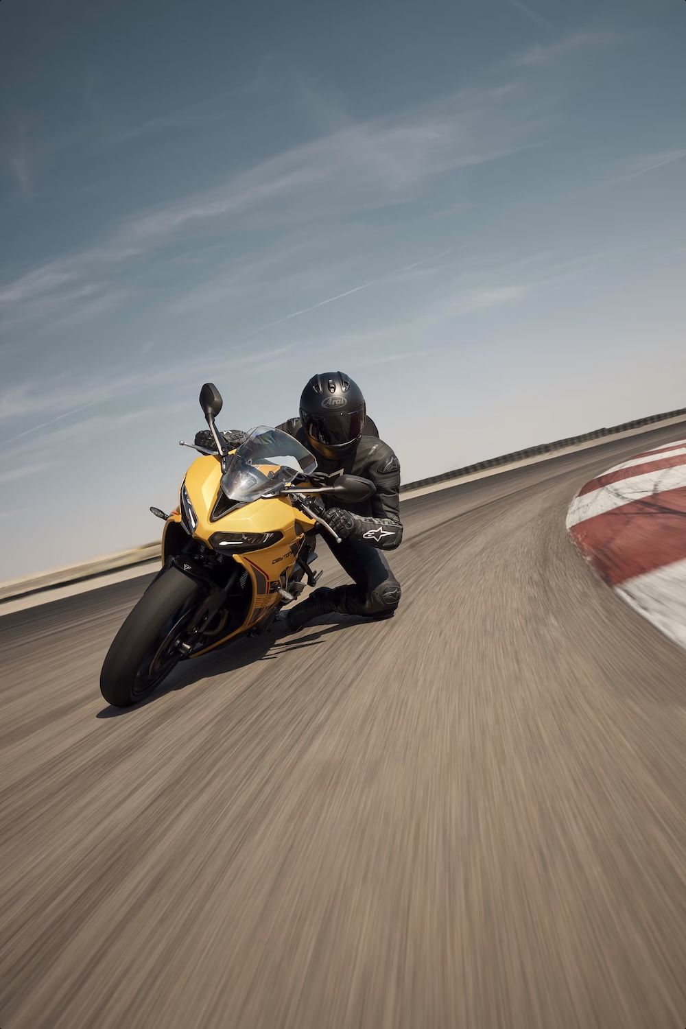 1000x1500 The New Triumph Daytona 660