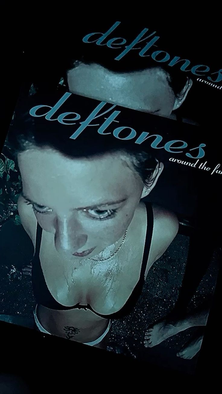 736x1308 deftones