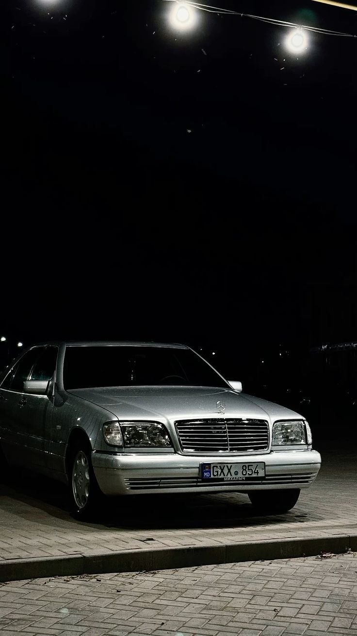 736x1308 Mercedes benz w140