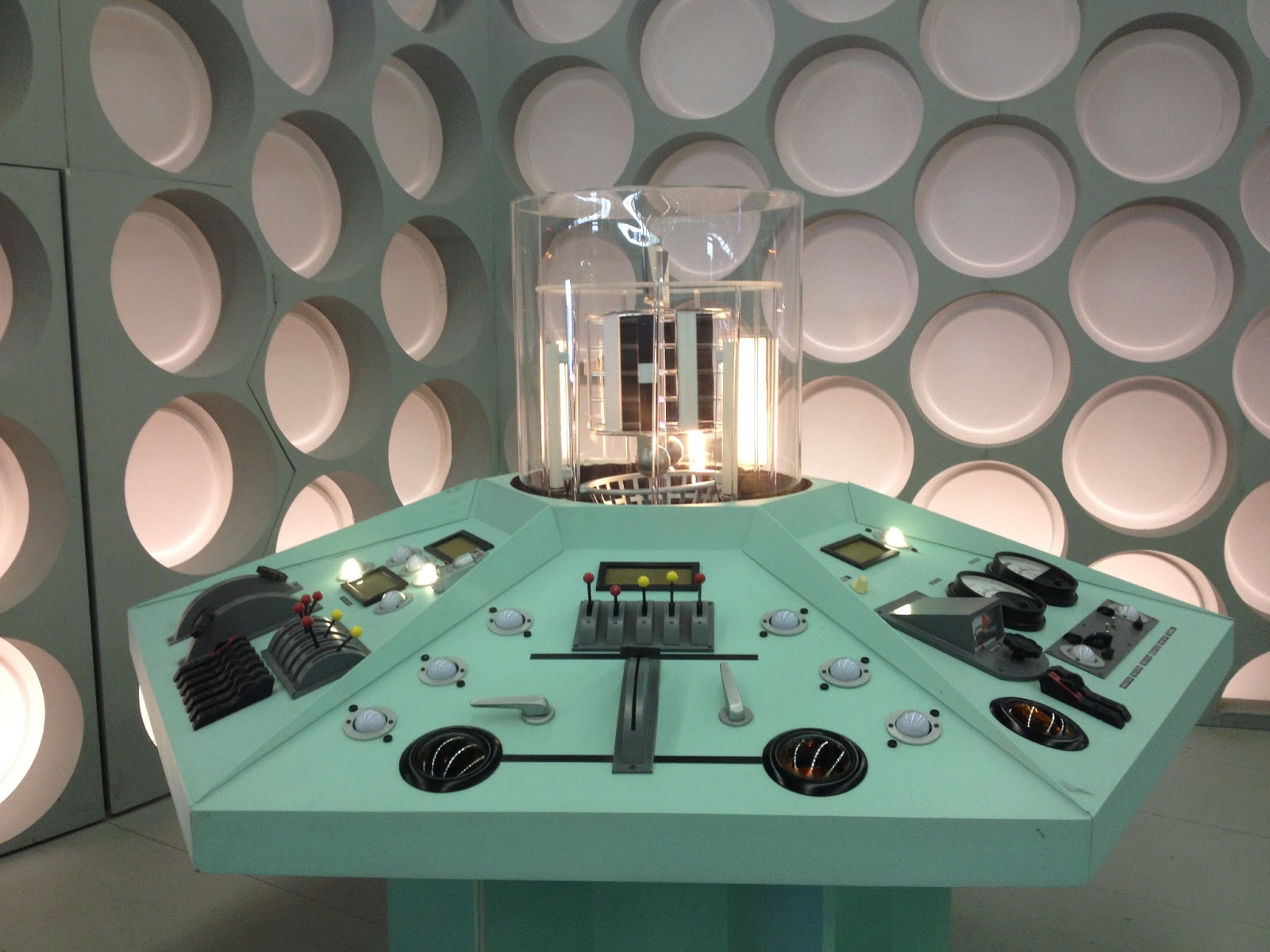 1600x1200 Adventure in Space & Time TARDIS console pics