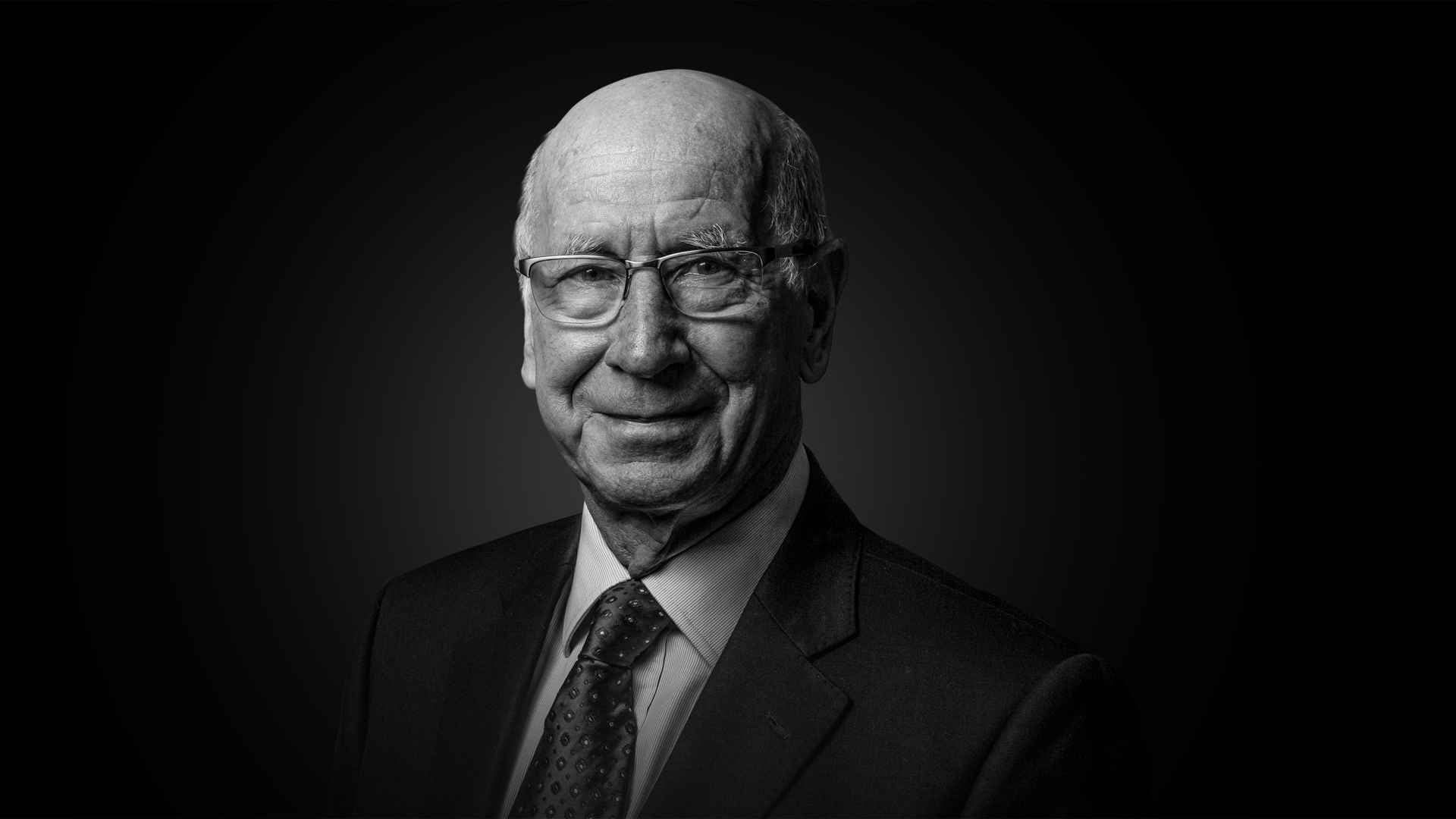 1920x1080 United legend Sir Bobby Charlton dies