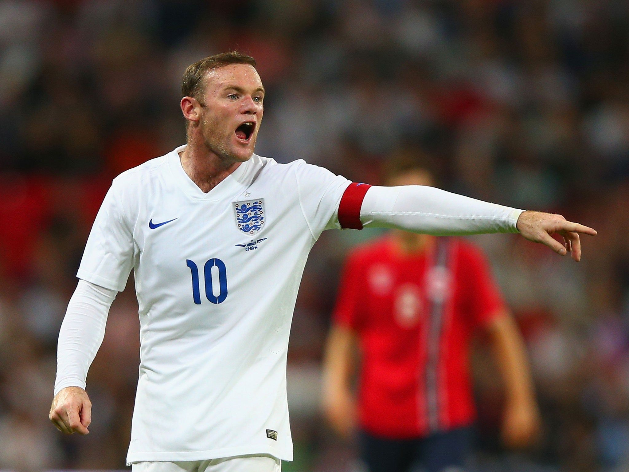 2048x1536 Switzerland vs England: Sir Bobby Charlton backs captain Wayne Rooney to break his English goalscoring record