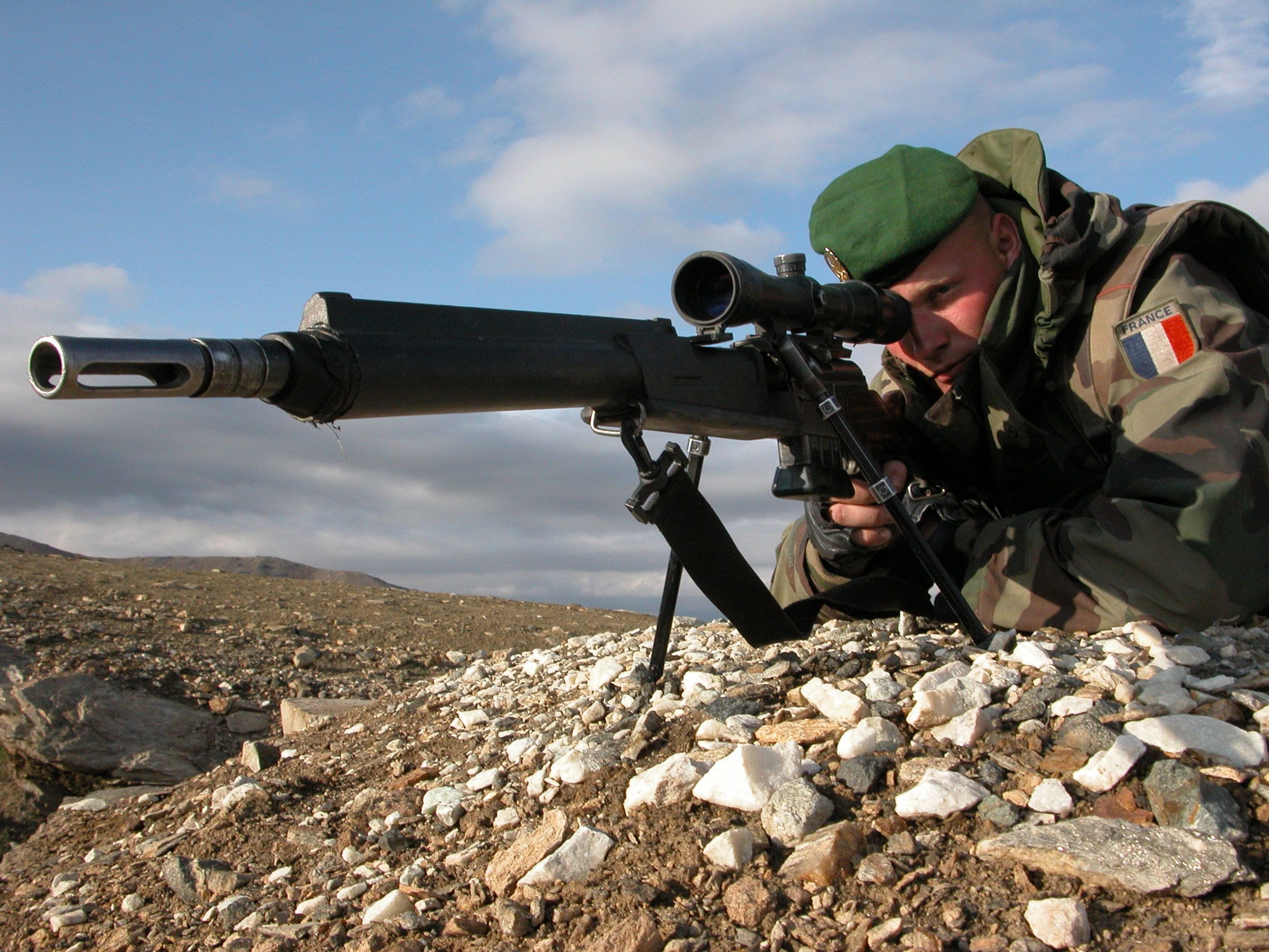 2560x1920 Elite Soldier Sniper in Action Military Wallpaperx1920