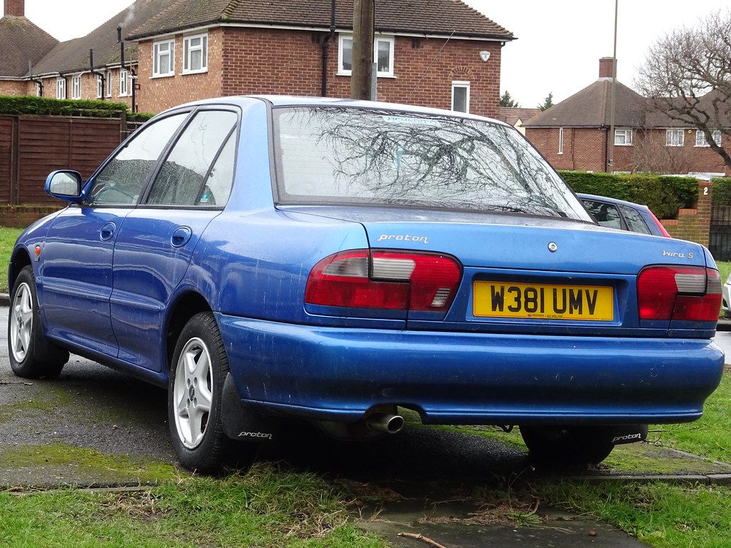 1024x768 Proton Wira 1.6S. London SE plates. As I approached I