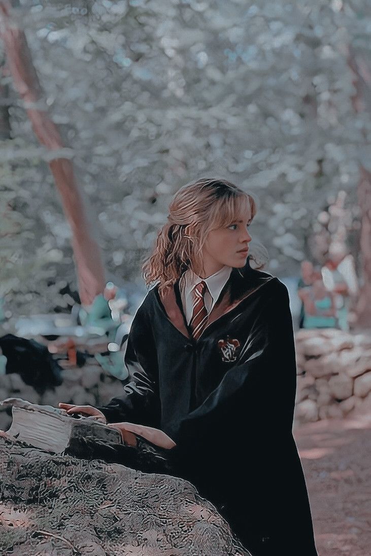 731x1097 aesthetic Hermione wallpaper✿