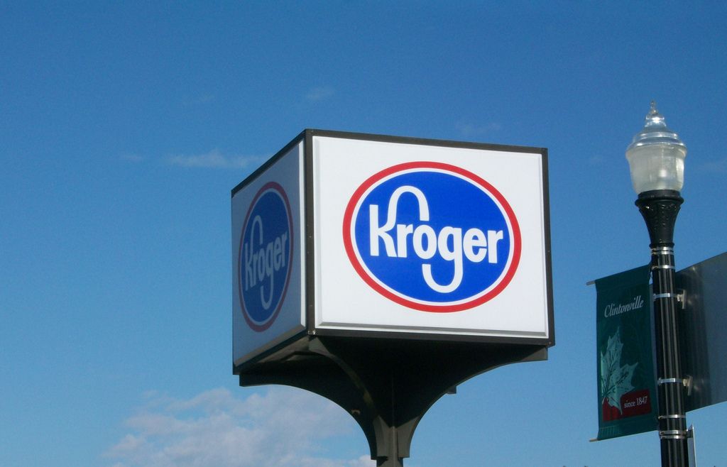 1024x658 Kroger sign, Clintonville, Columbus
