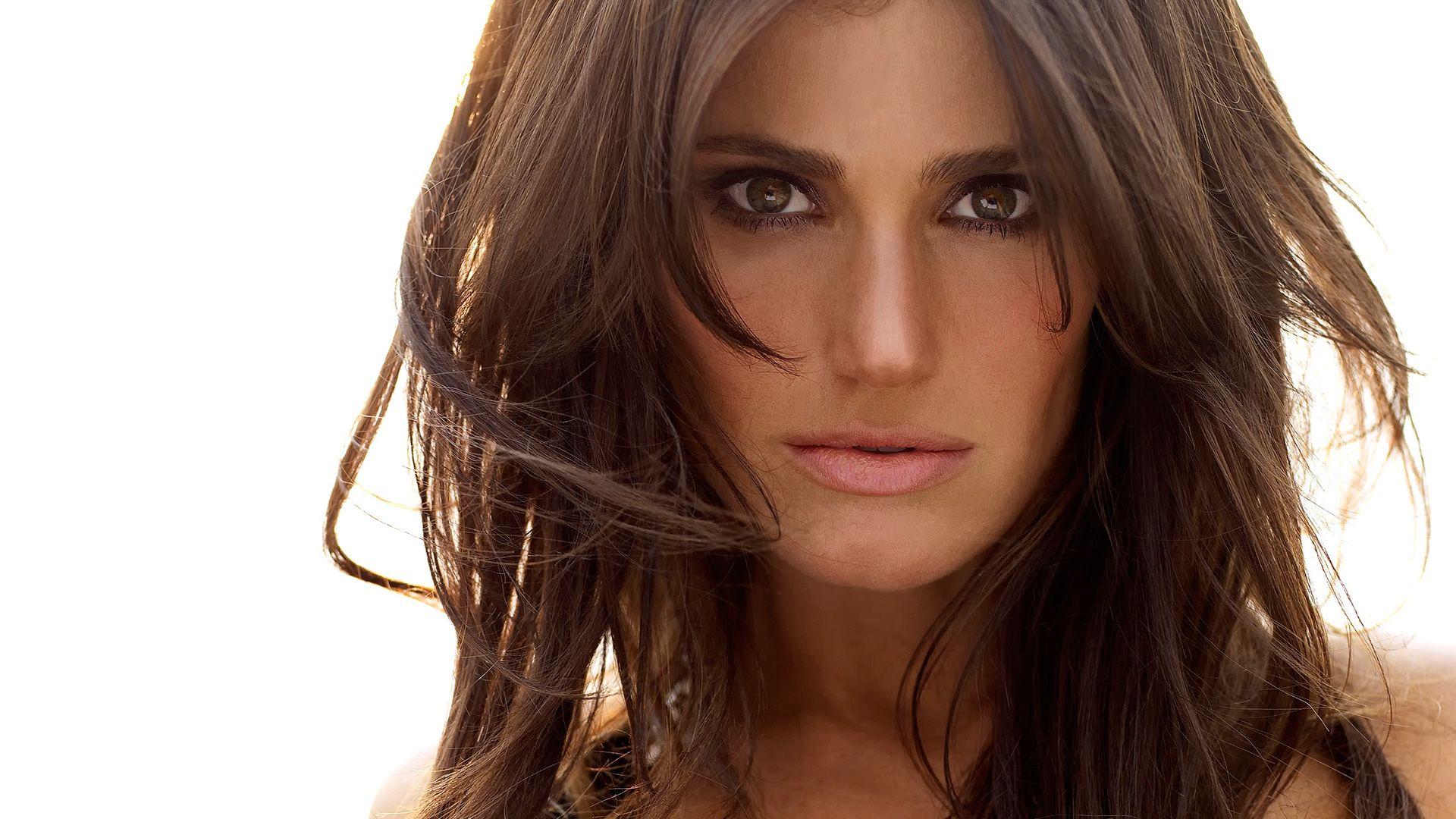 1920x1080 Idina Menzel Wallpaper