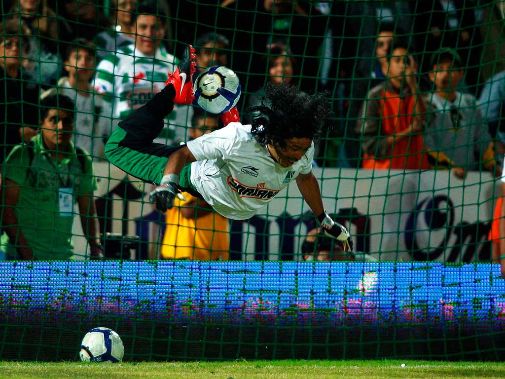 1024x768 René Higuita Wallpaper