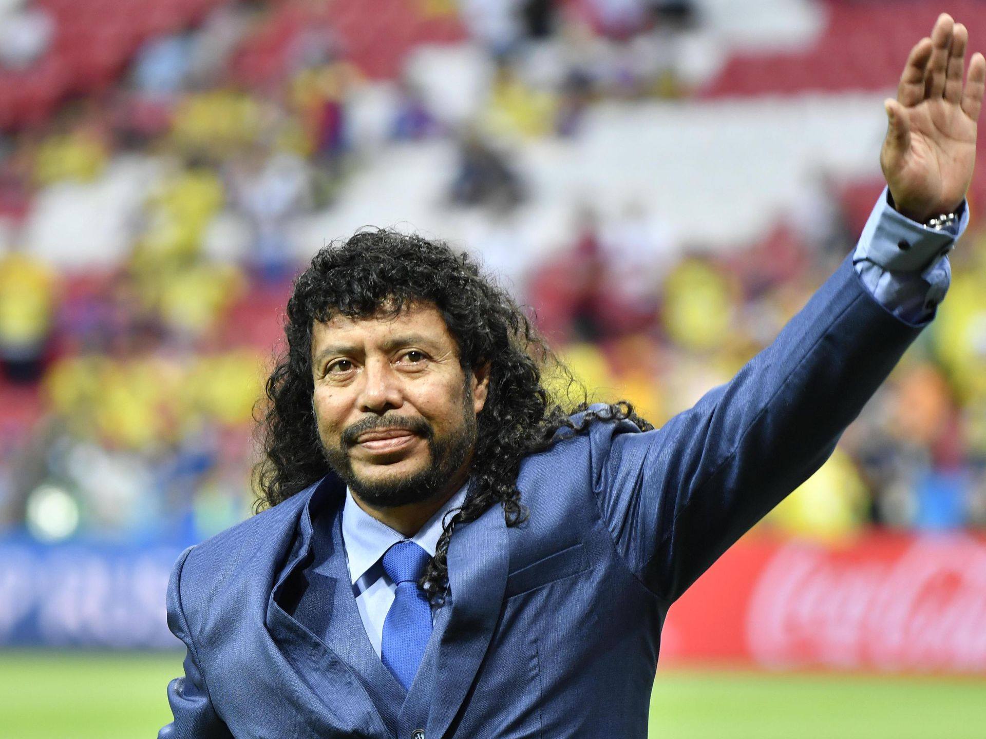 1920x1440 How old is Rene Higuita, what does former Colombia goalkeeper do now, and when did he make the scorpion kick save against England?
