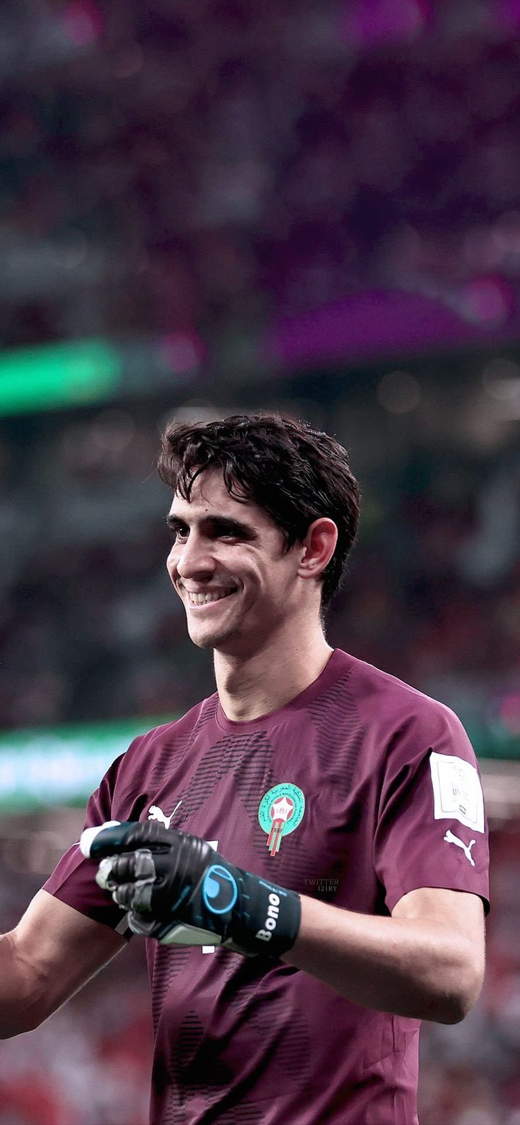 736x1593 Yassine Bounou Wallpaper