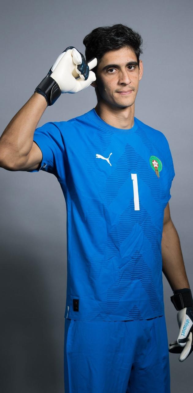 630x1280 Yassine Bounou Wallpaper