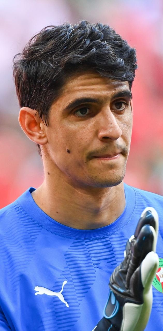 630x1280 Yassine Bounou Wallpaper
