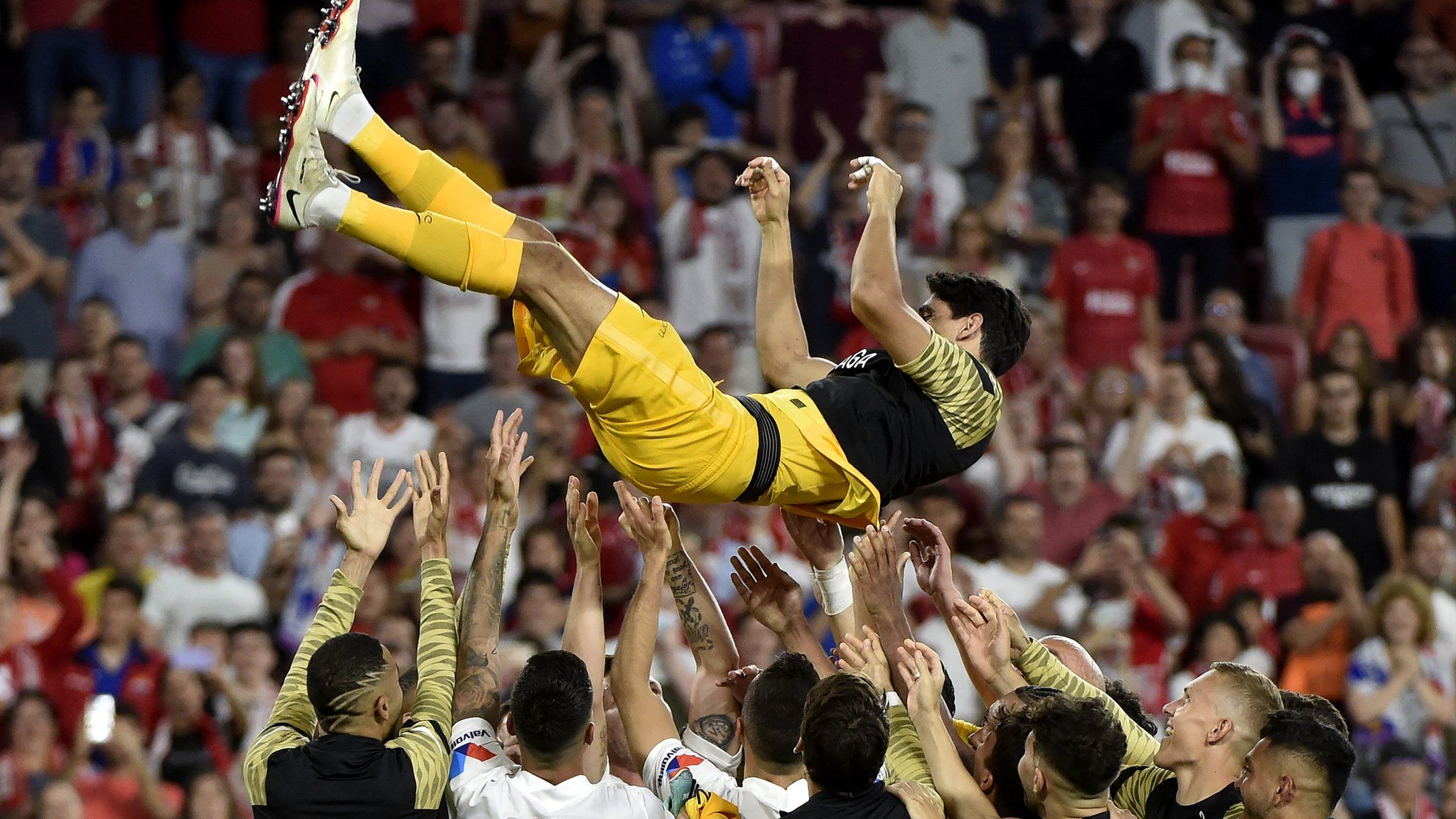 2048x1152 Yassine 'Bono' Bounou: Morocco and Sevilla keeper wins Spain's Zamora Trophy