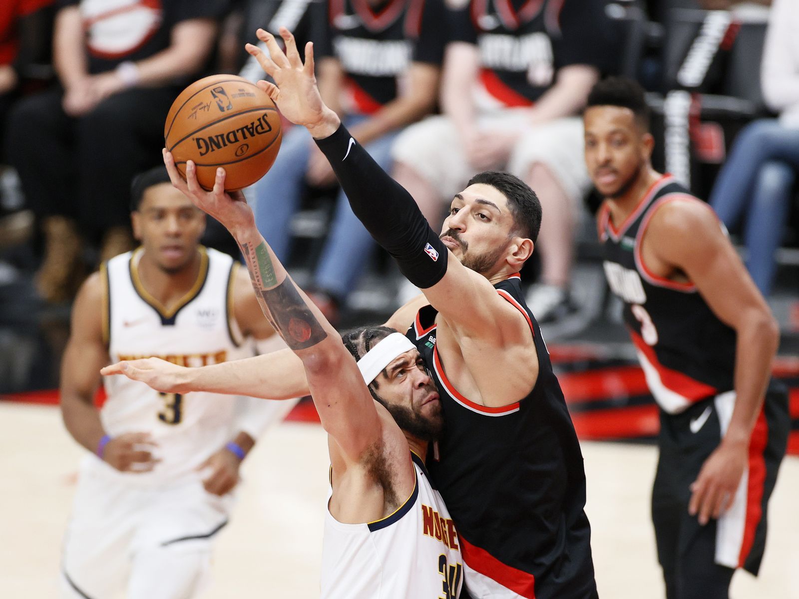 1600x1200 NBA basketball's Enes Kanter slams Turkey arrest warrants over rights abuses