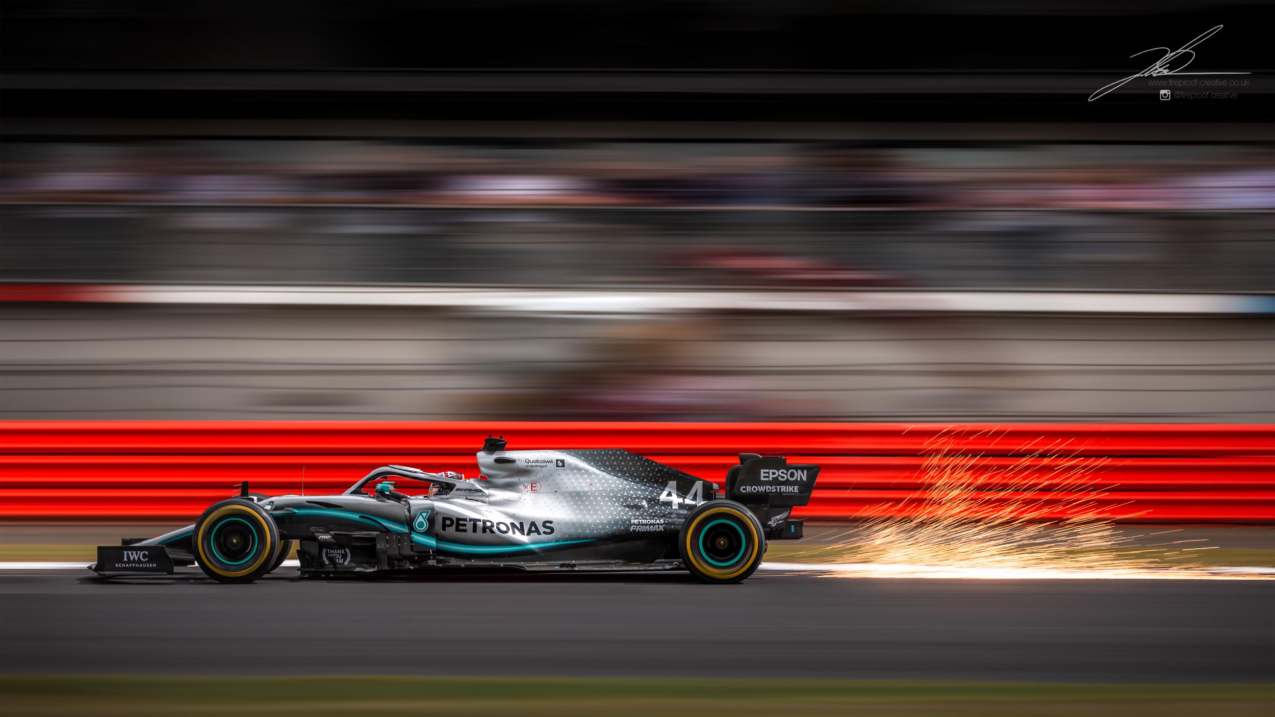 2500x1406 OC Flying Sparks Hamilton Grand Prix 2019