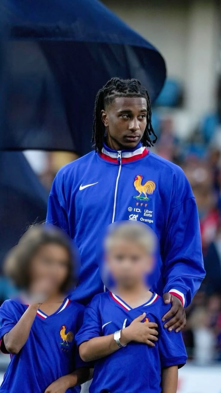 736x1308 Olise ( French team) 2