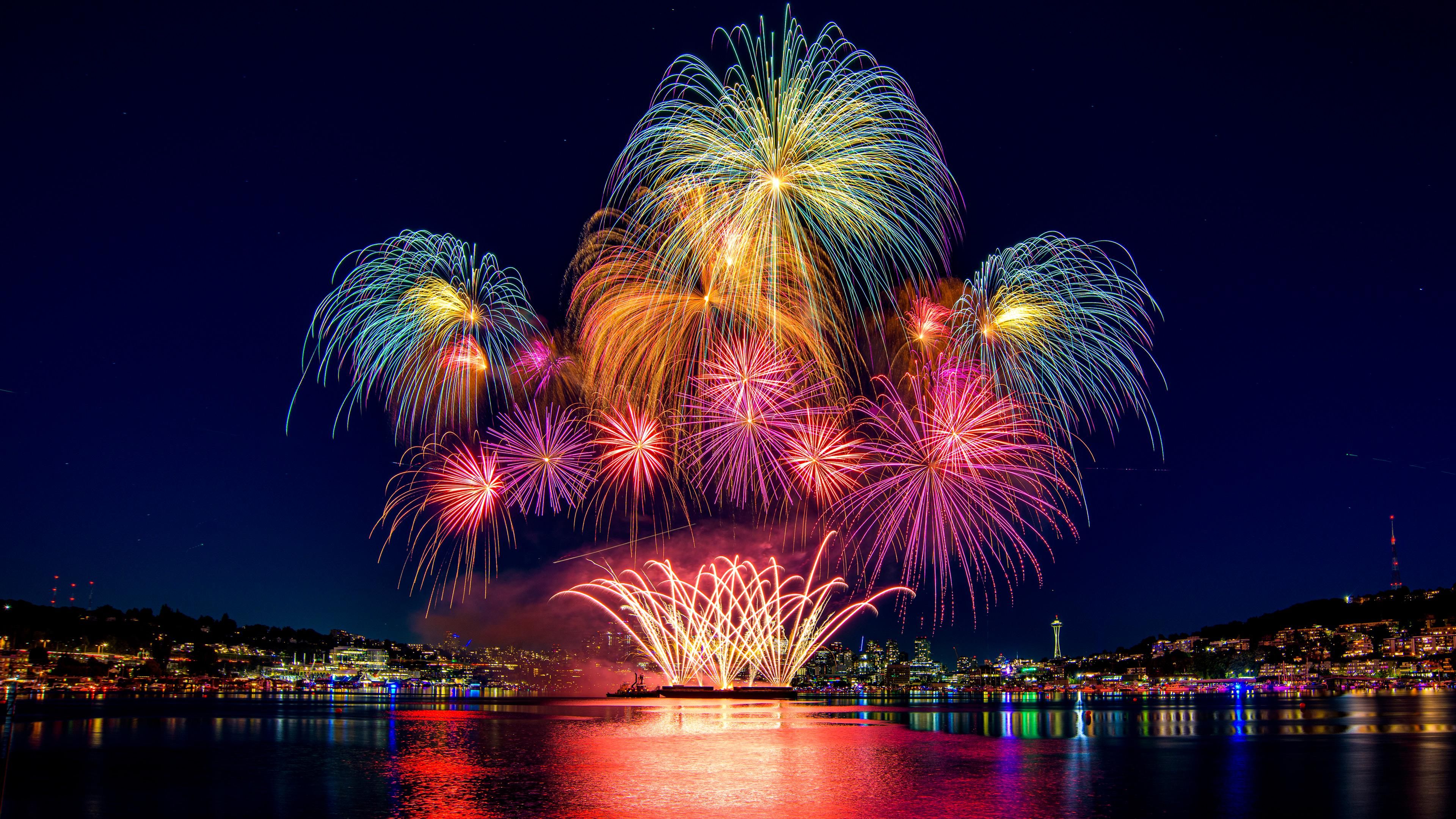 3840x2160 Fourth of July fireworks over Lake Union in Seattle (3840x2160)