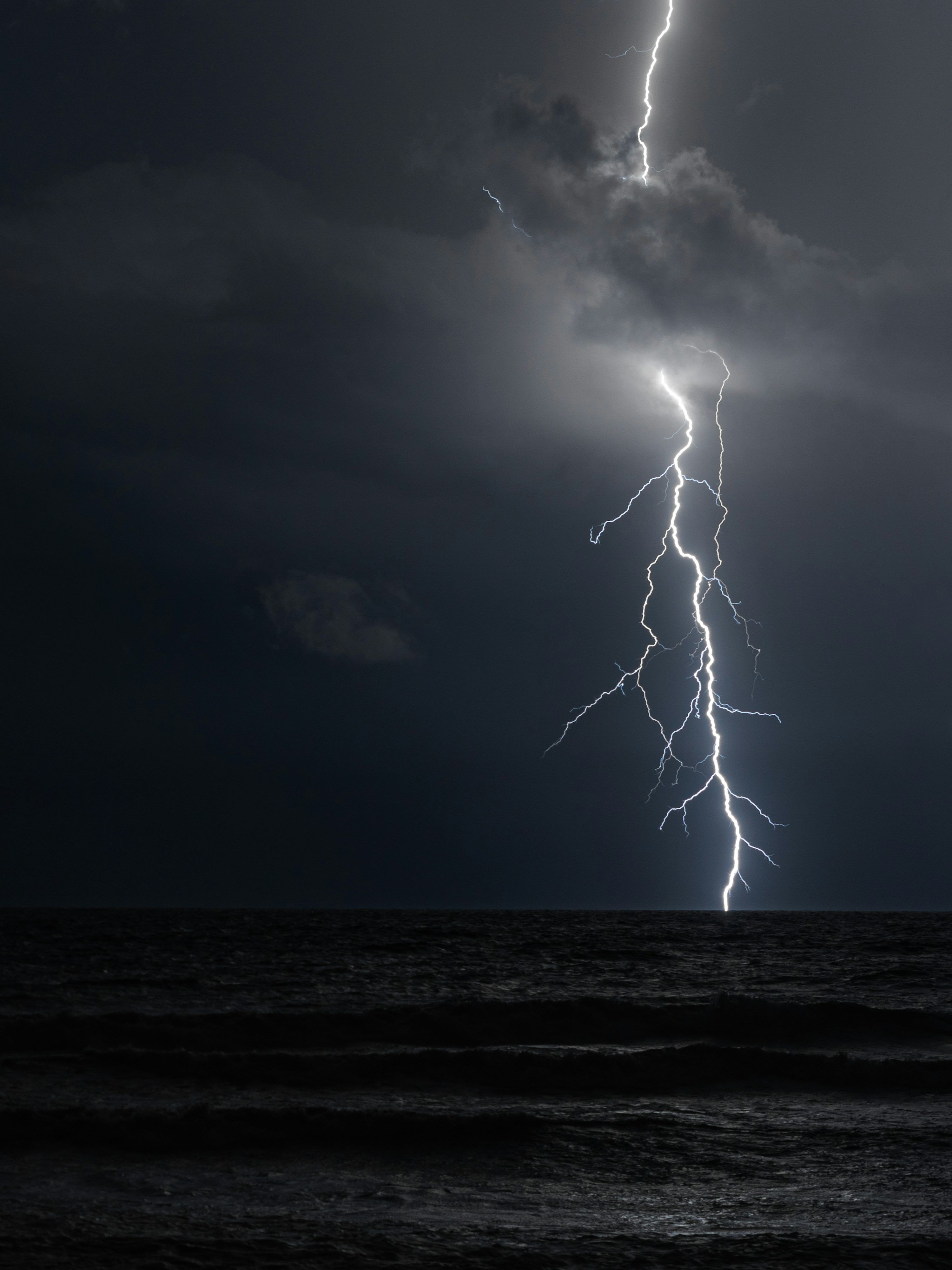 3000x4000 Ocean Storm Picture. Download Free Image