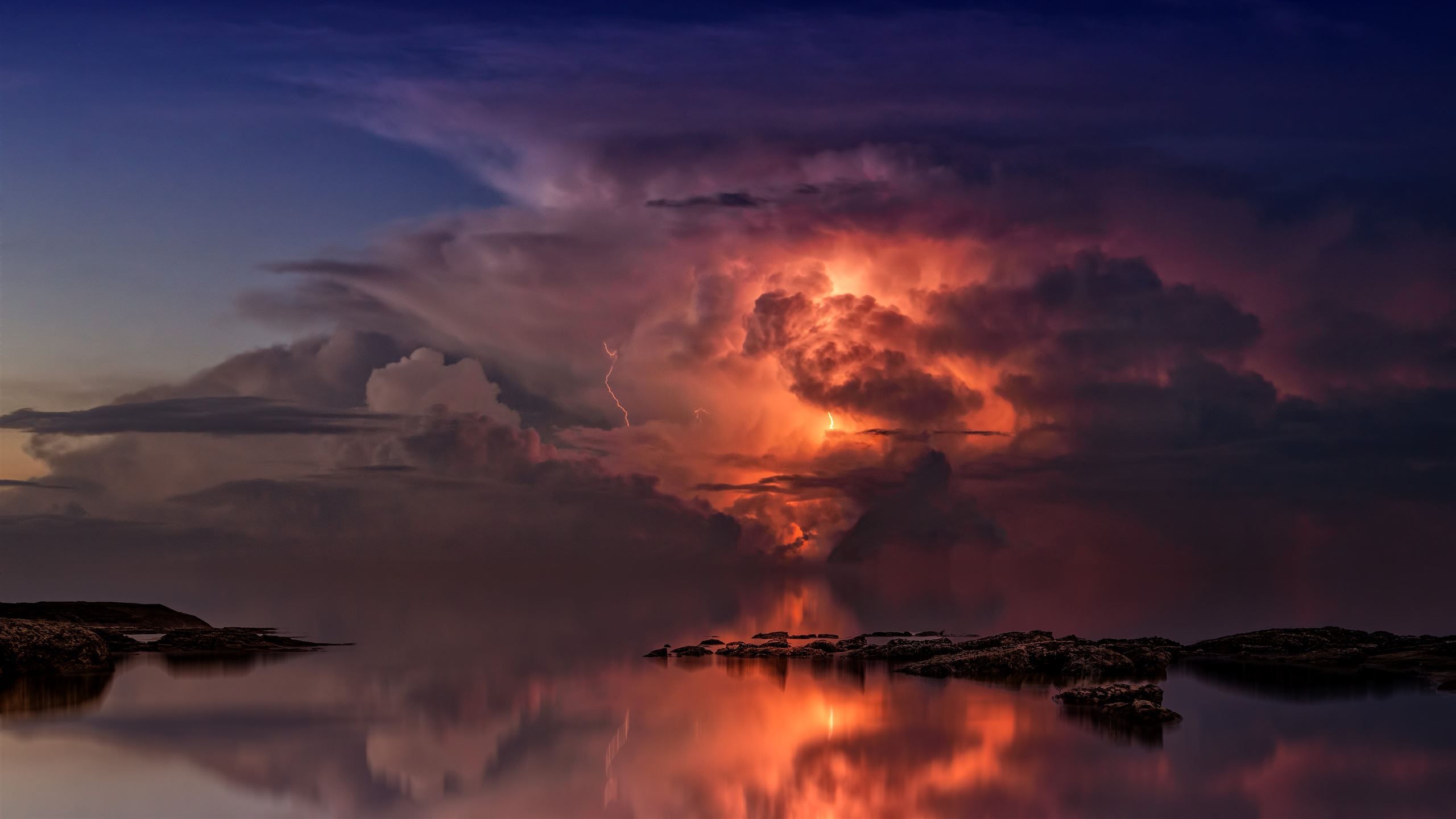 2560x1440 thunderstorm in ocean 5k MacBook Air Wallpaper Download