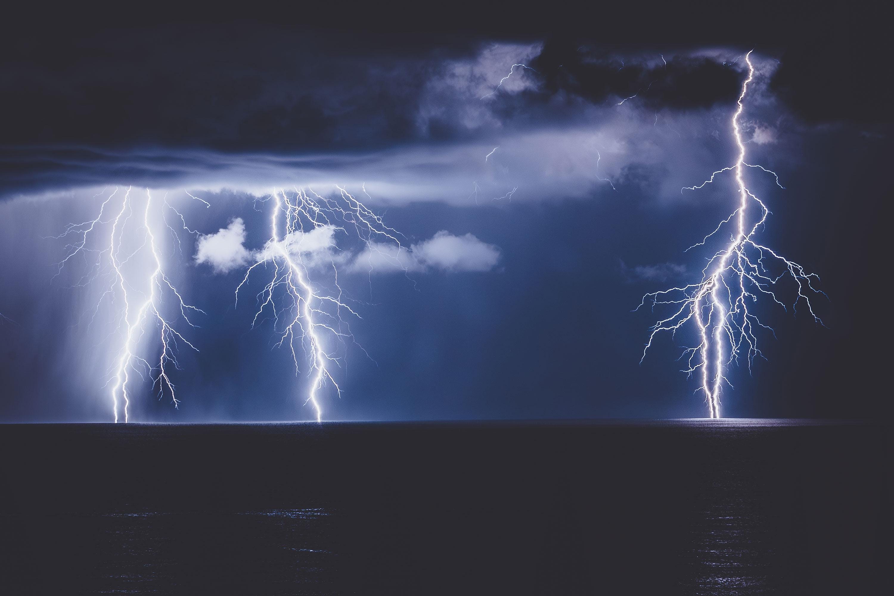 3000x2000 Storm & Lightning