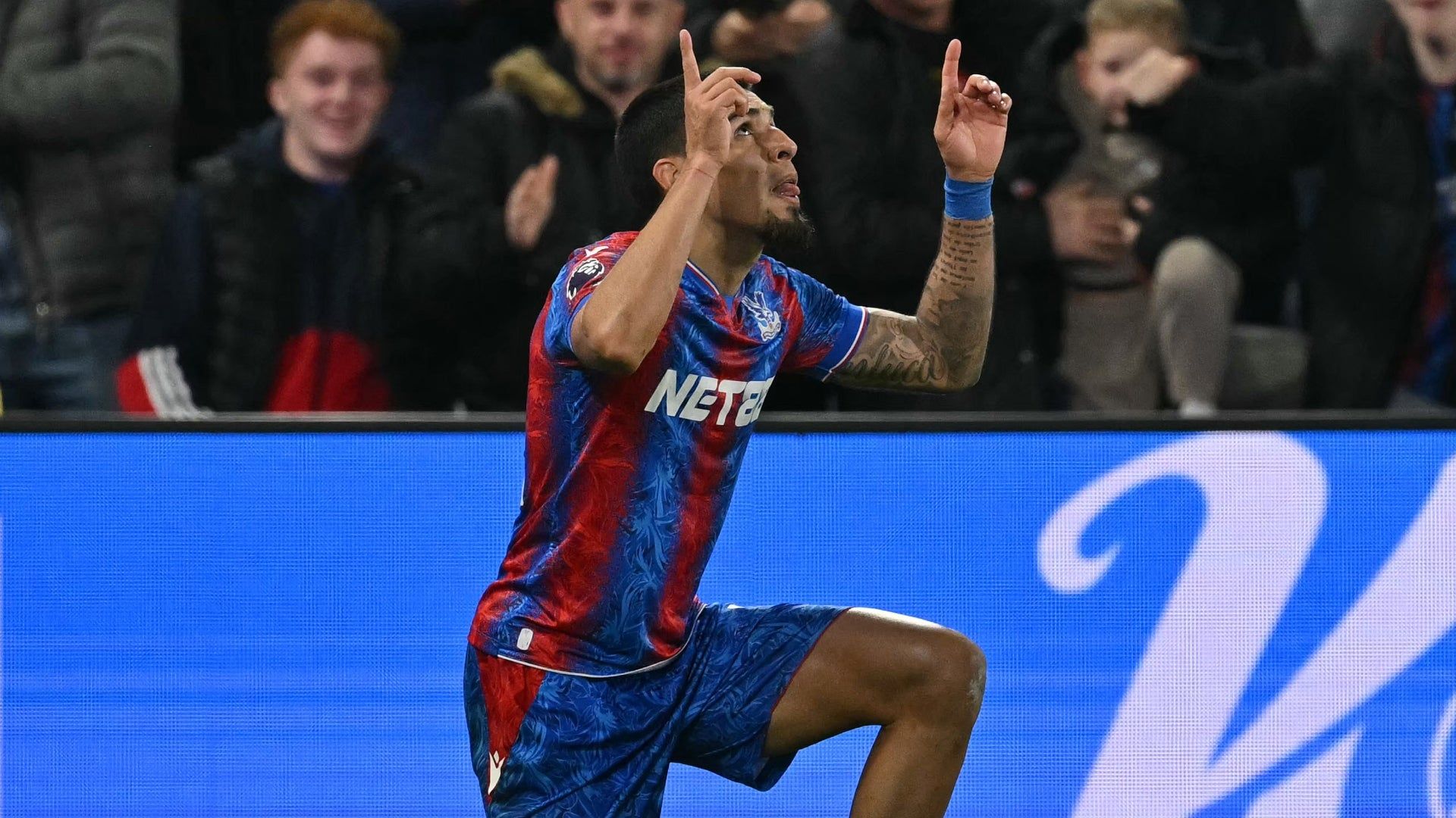 1920x1080 Daniel Muñoz será baja en Crystal Palace en dos juegos cruciales