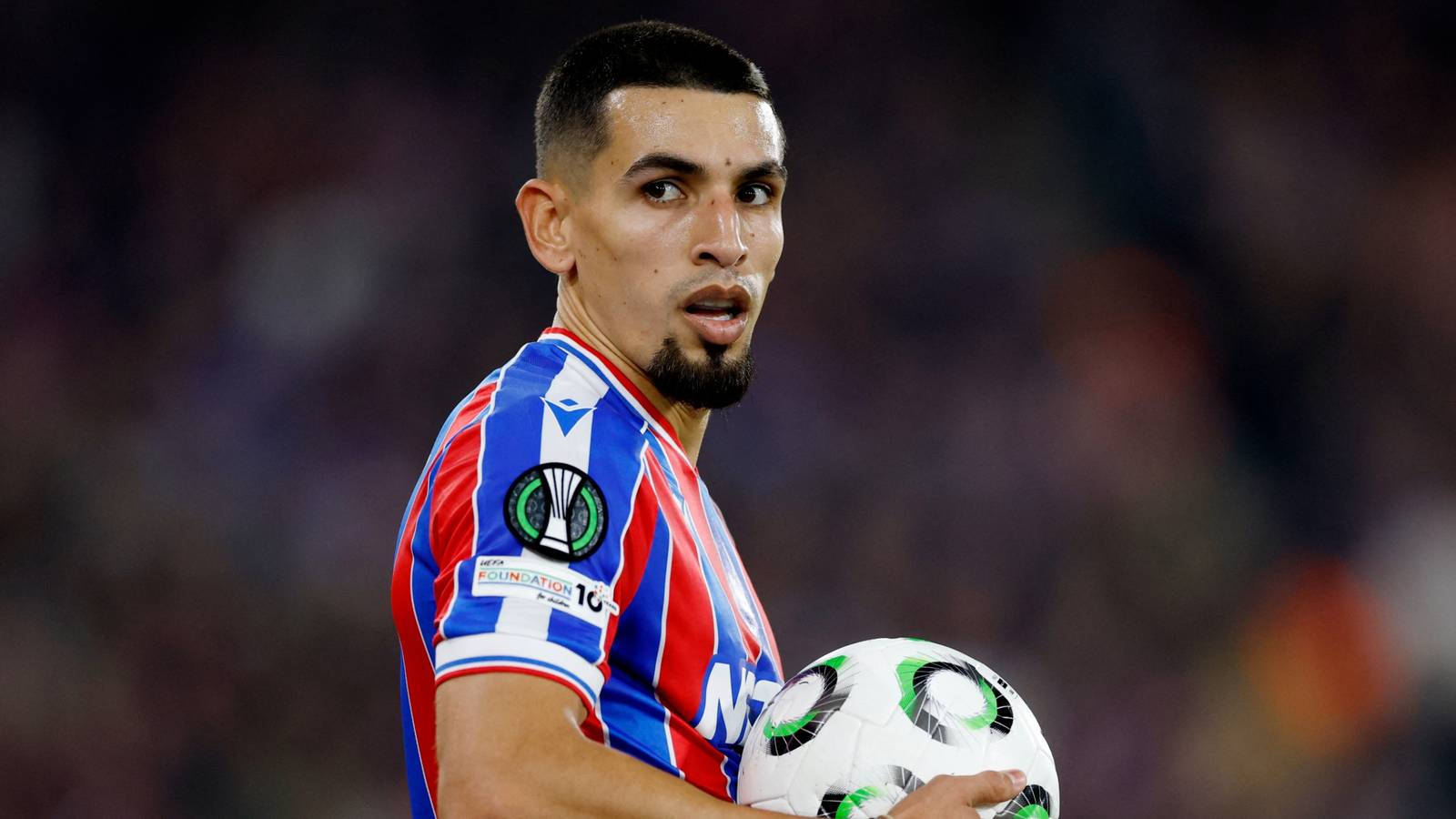 1600x900 Chelsea join Daniel Munoz race as Crystal Palace star reveals true dream move