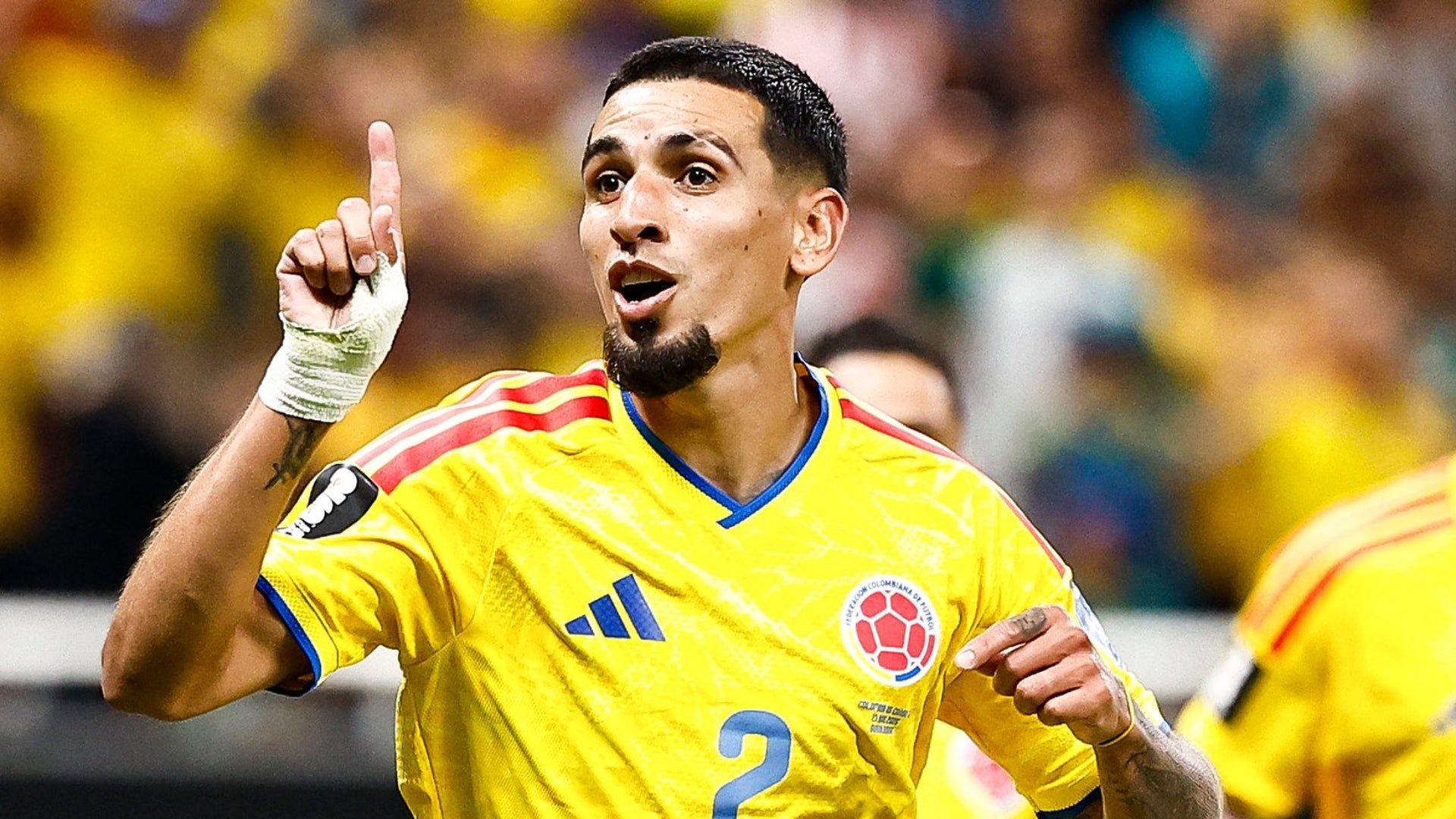 1920x1080 Daniel Muñoz integra el once ideal de la fase de grupos según la prensa internacional