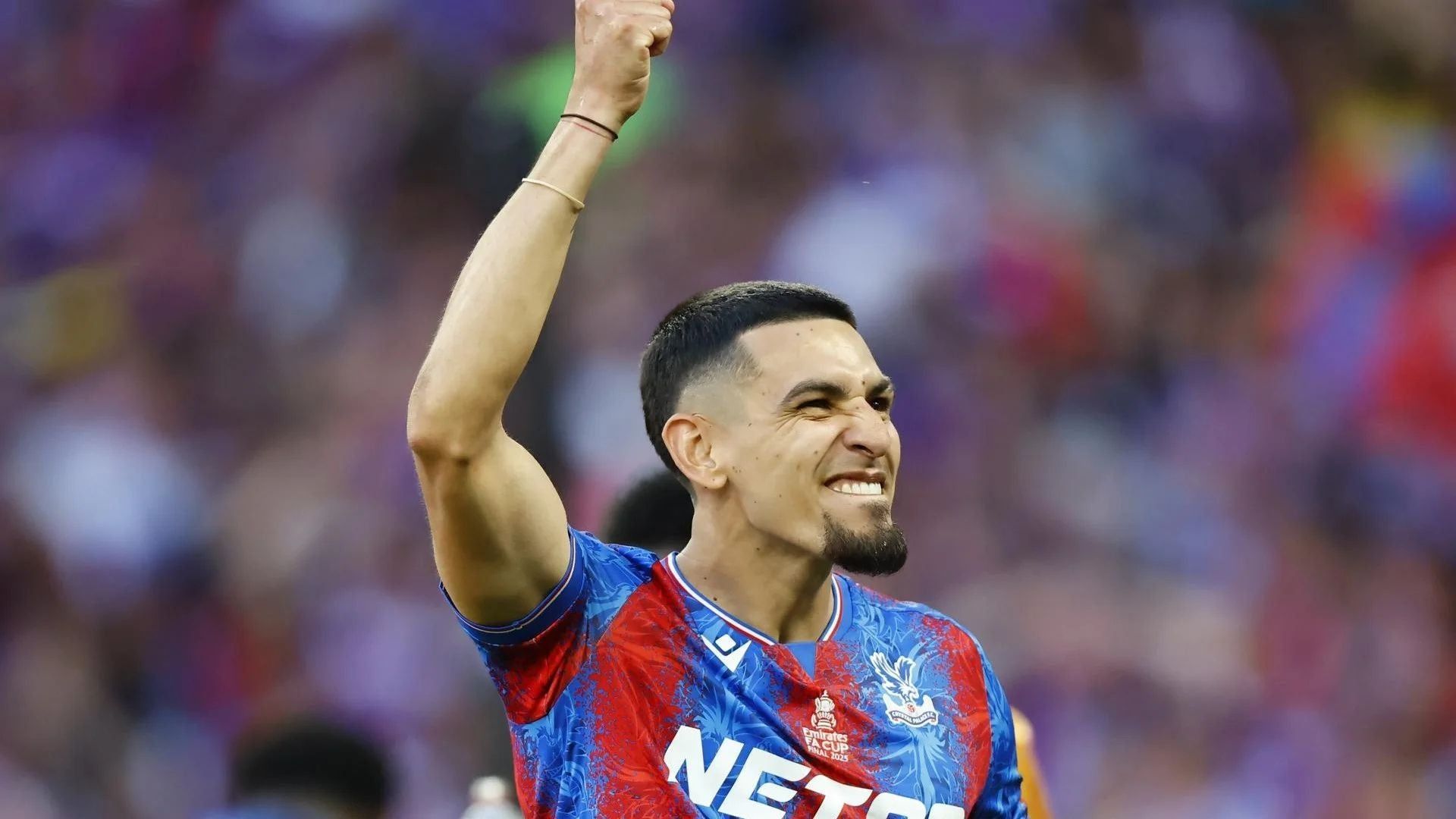 1920x1080 Está trabajando arduamente: técnico del Crystal Palace habló sobre la lesión de Daniel Muñoz