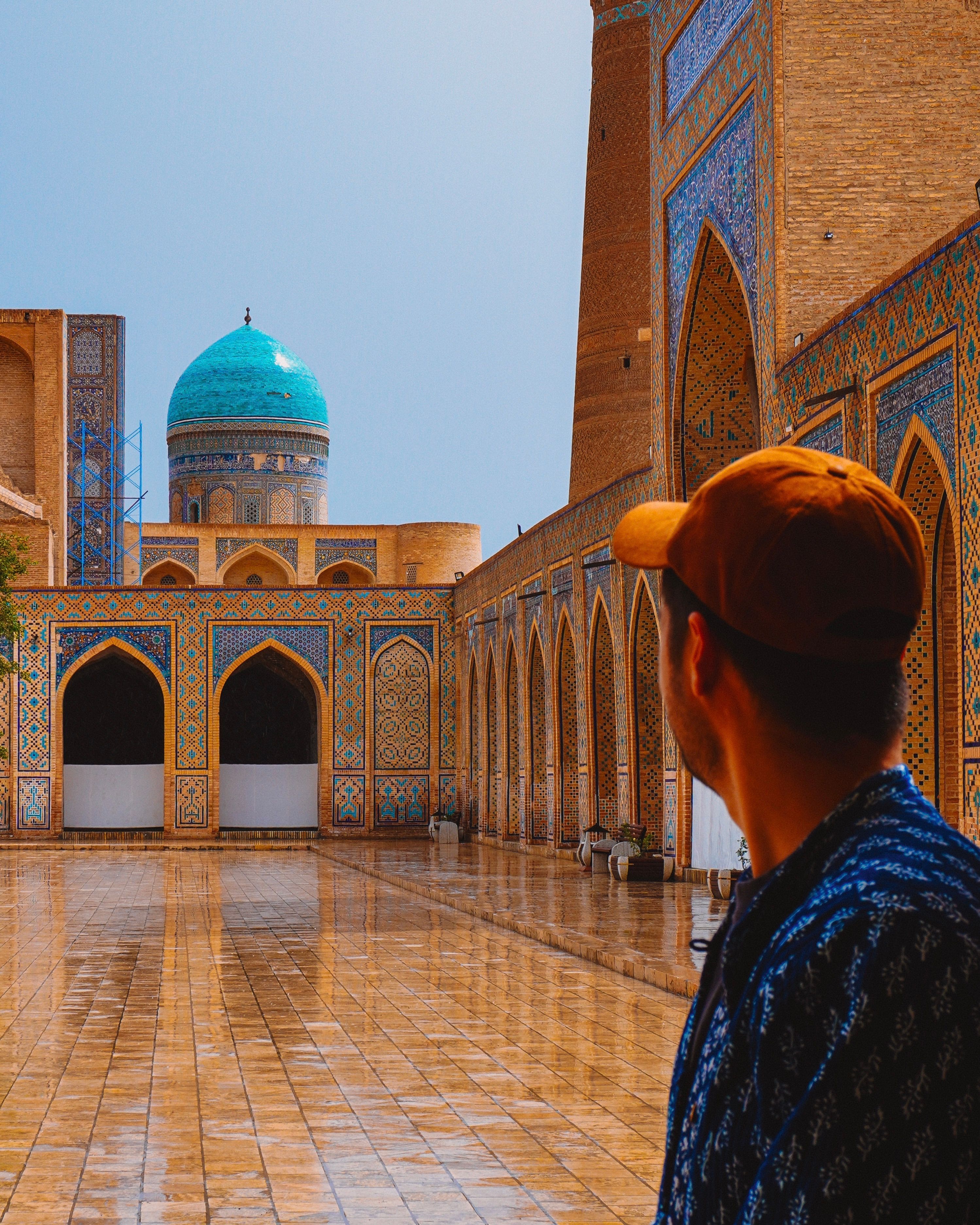 2997x3746 Madrasa courtyard view in Bukhara, Uzbekistan · Free