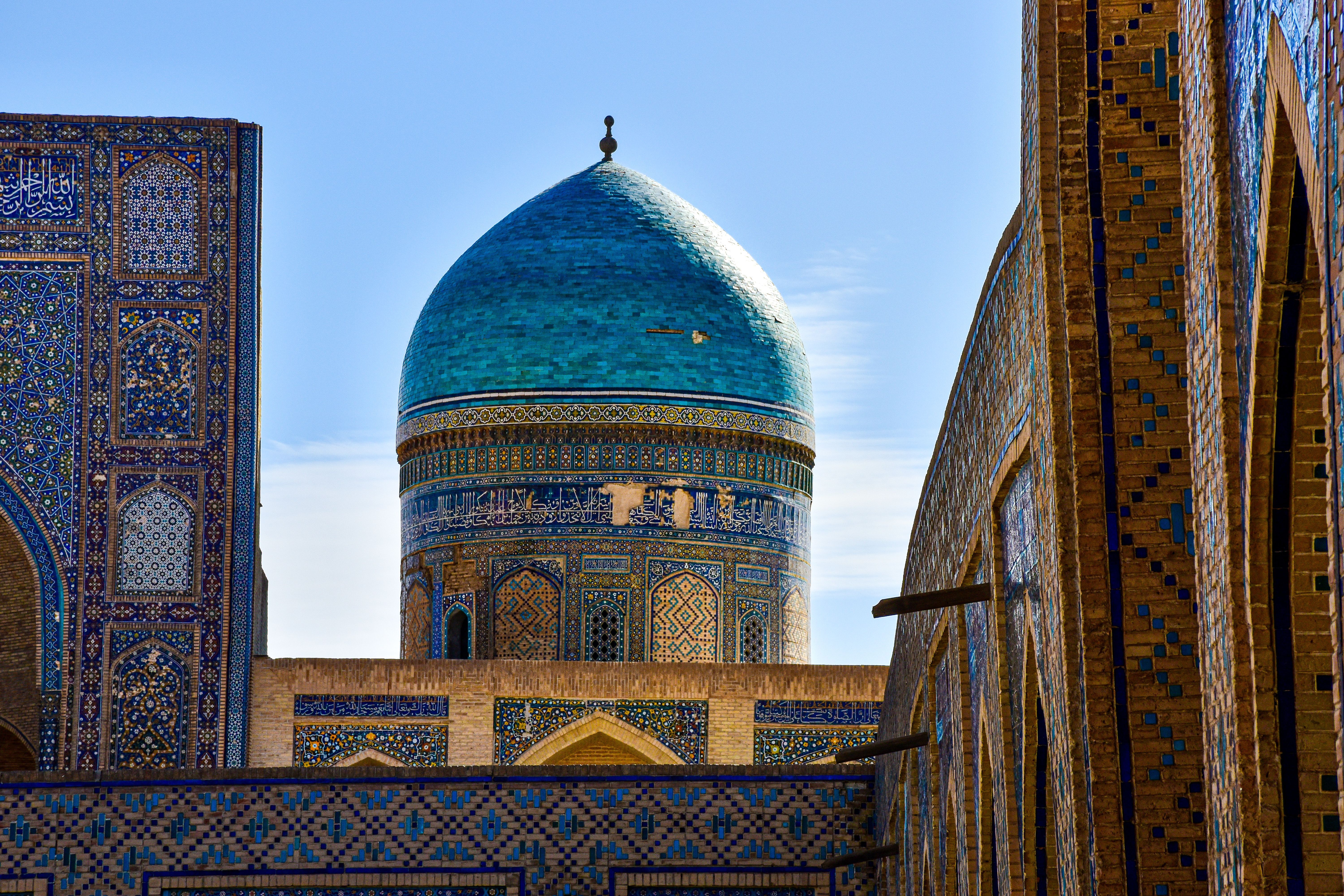 6000x4000 Kalan Mosque Dome in Buhara City · Free