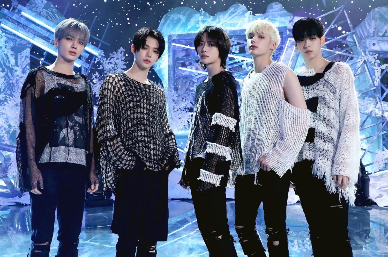 1500x992 TXT Freeze Wallpaper